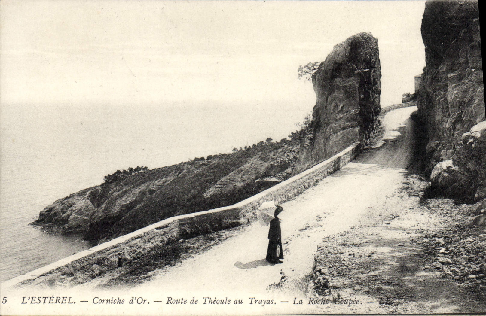 CPA L'Esterel Corniche d'Or Route de Theoule au Trayas