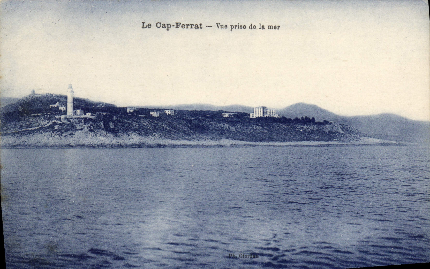 CPA Le Cap Ferrat Vue prise de la mer