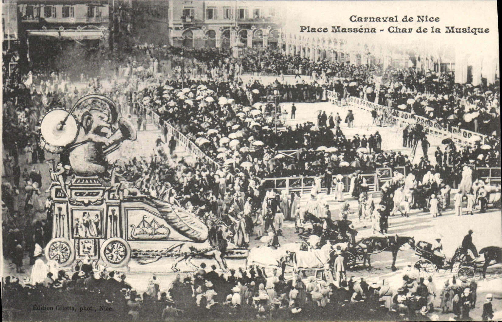 CPA Carnaval de Nice Place Massena Char de la Musique