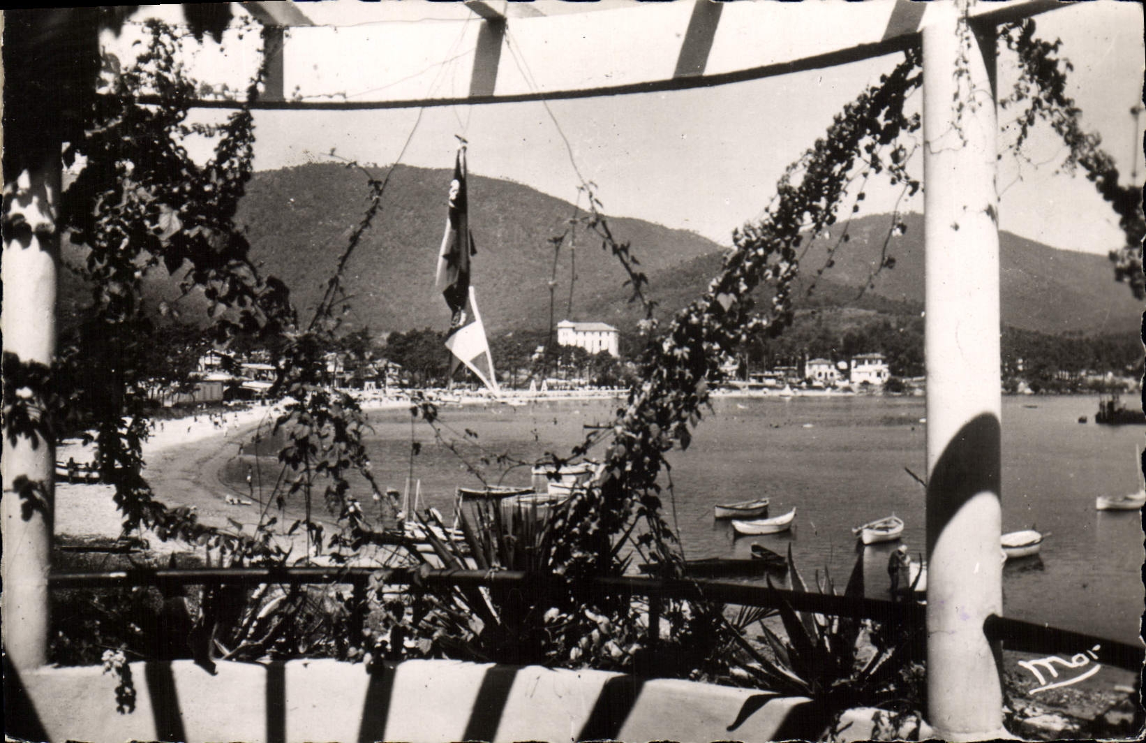 CPA Cavalaire sur Mer Echappee sur la Plage