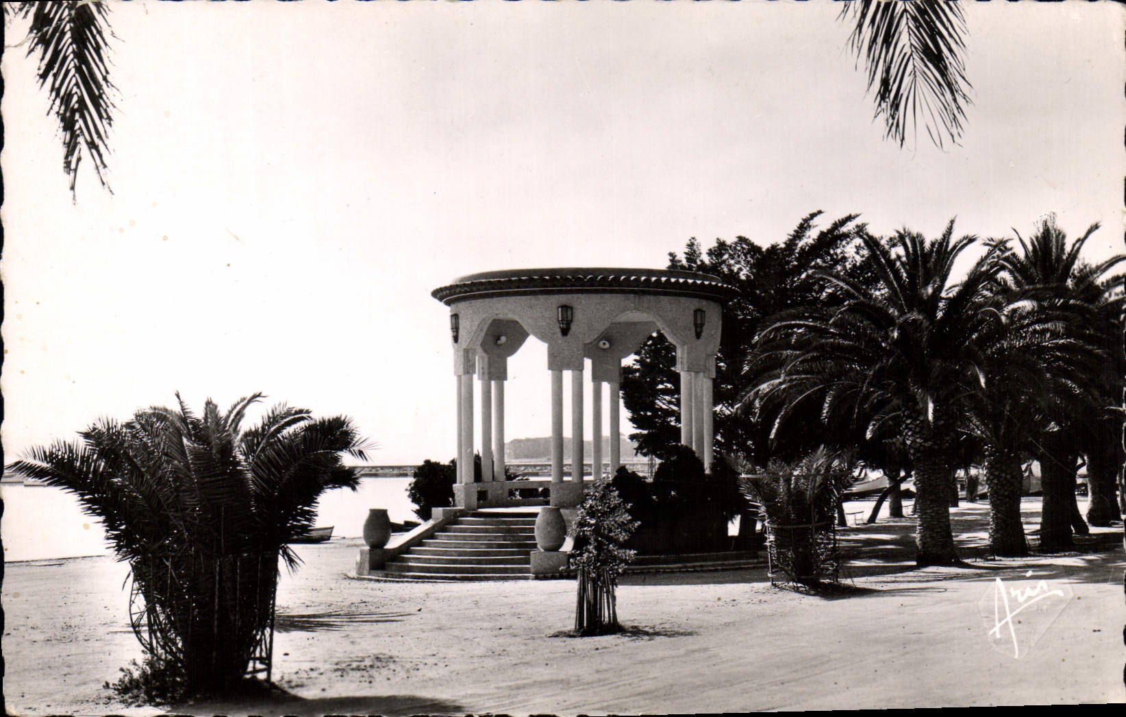 CPA Bandol Le Kiosque a musique