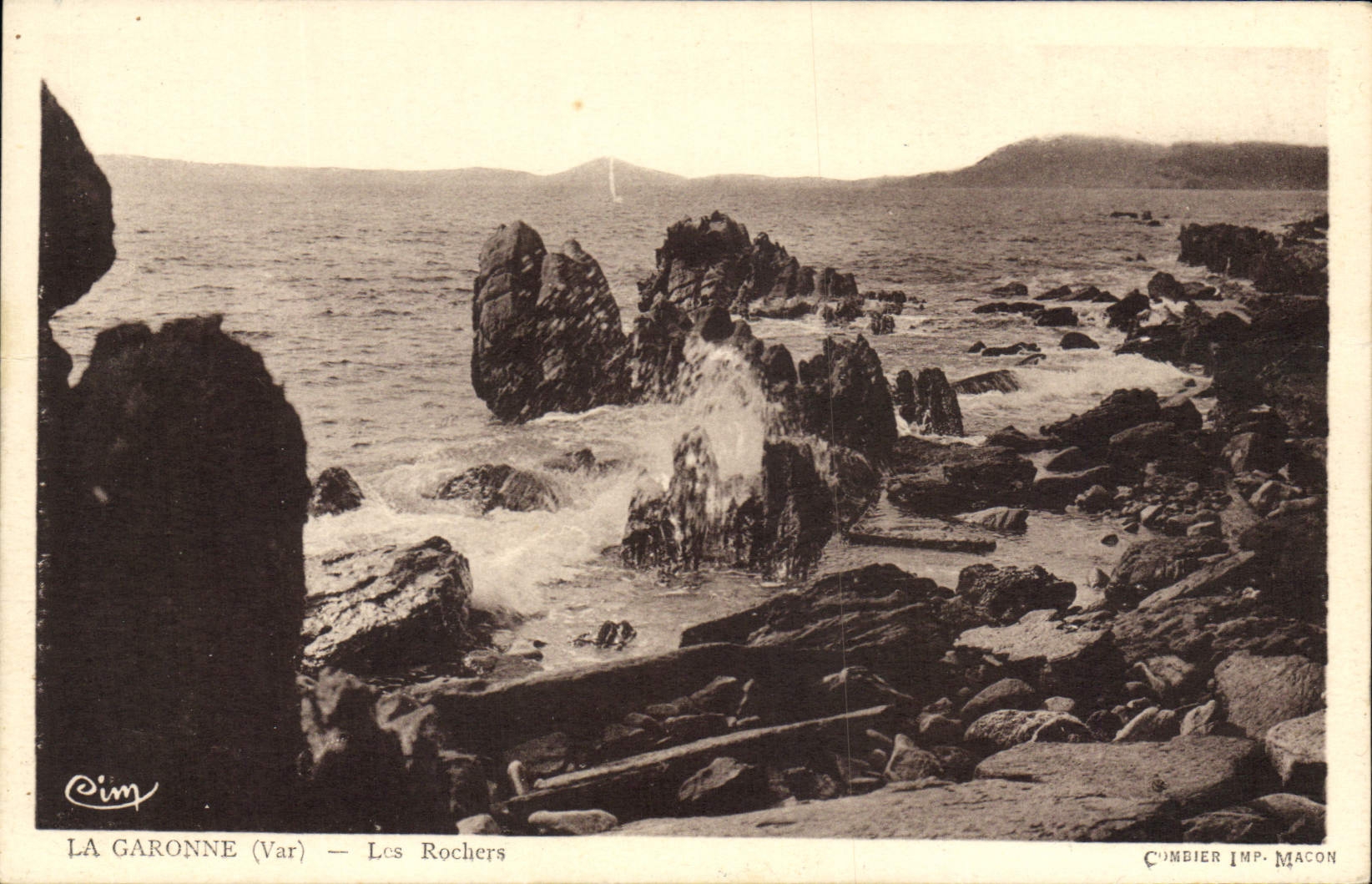 CPA La Garonne Les Rochers