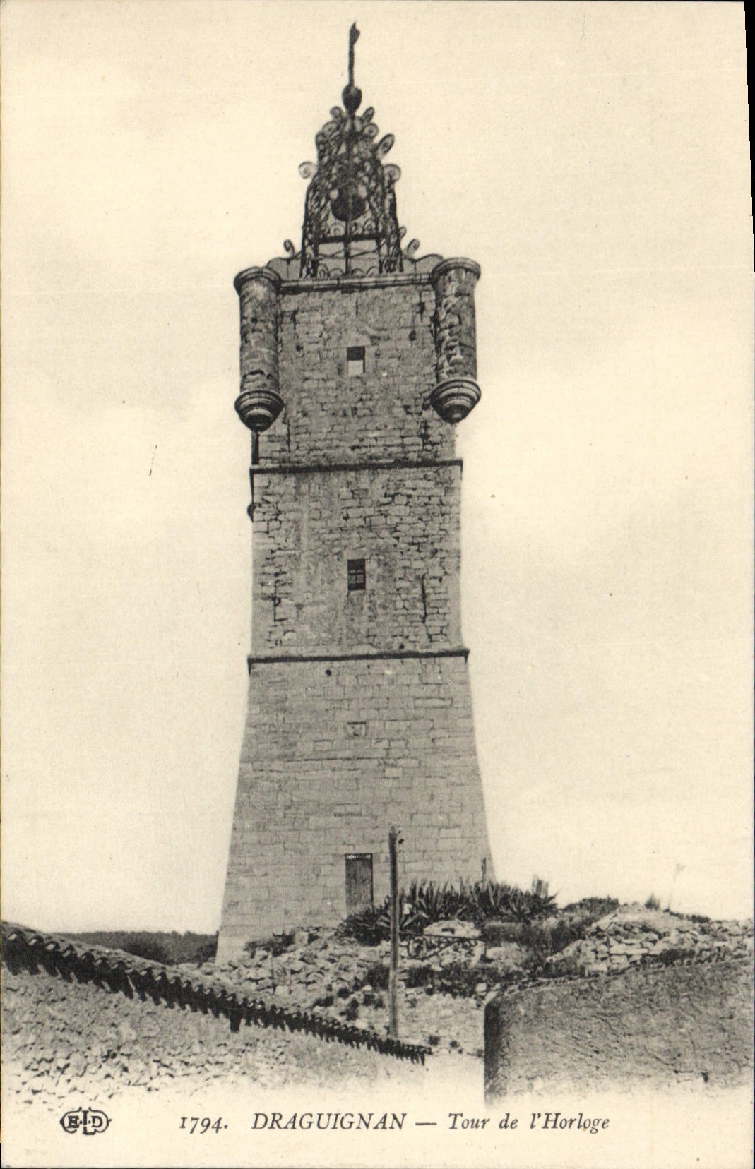 CPA Draguignan Tour de l'Horloge