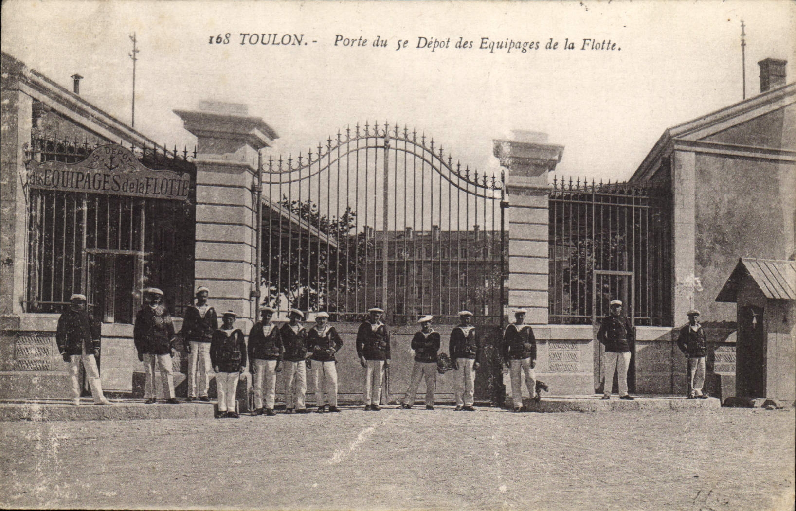 CPA Toulon Porte du cinquieme Depot des Equipages de la flotte