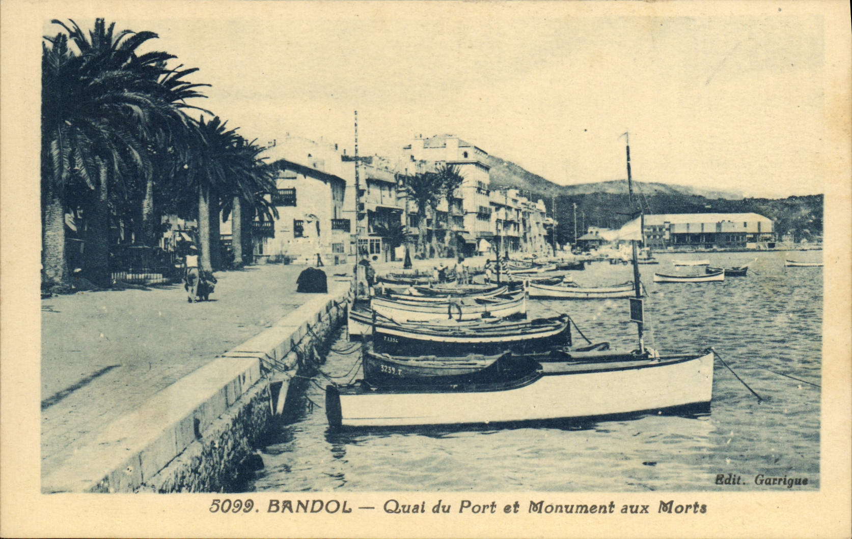 CPA Bandol Quai du Port et monument aux Morts