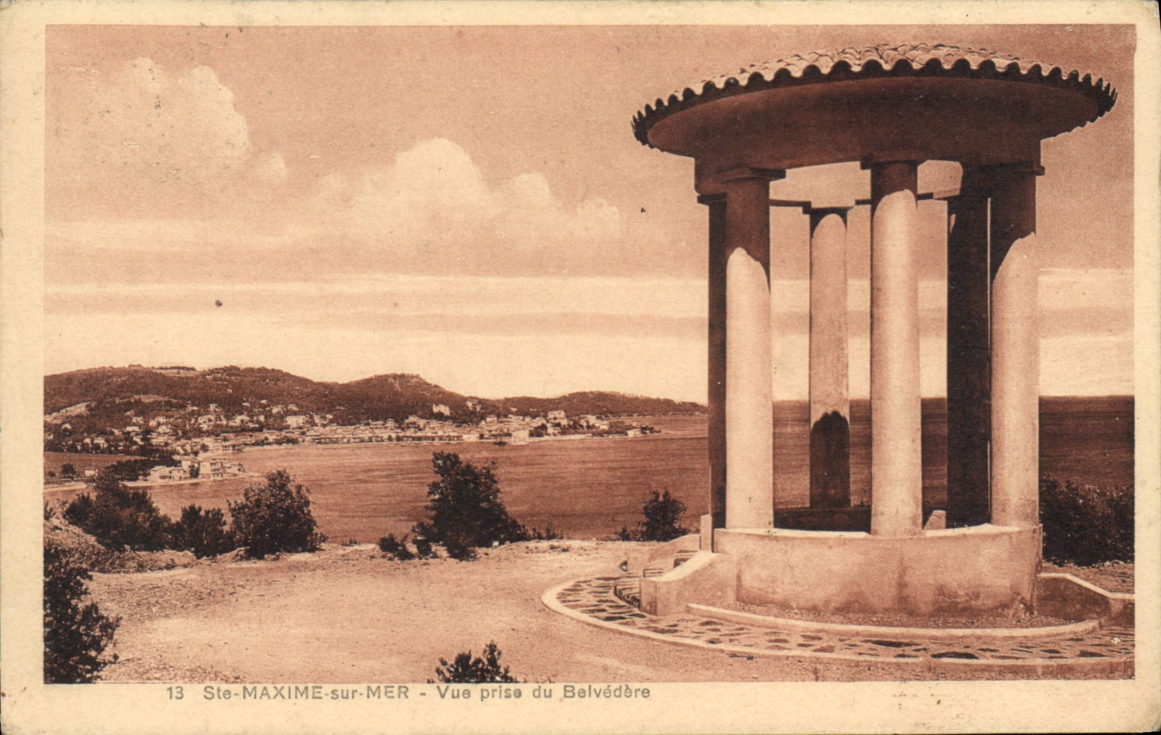 CPA Ste Maxime sur Mer Vue prise du Belvedare