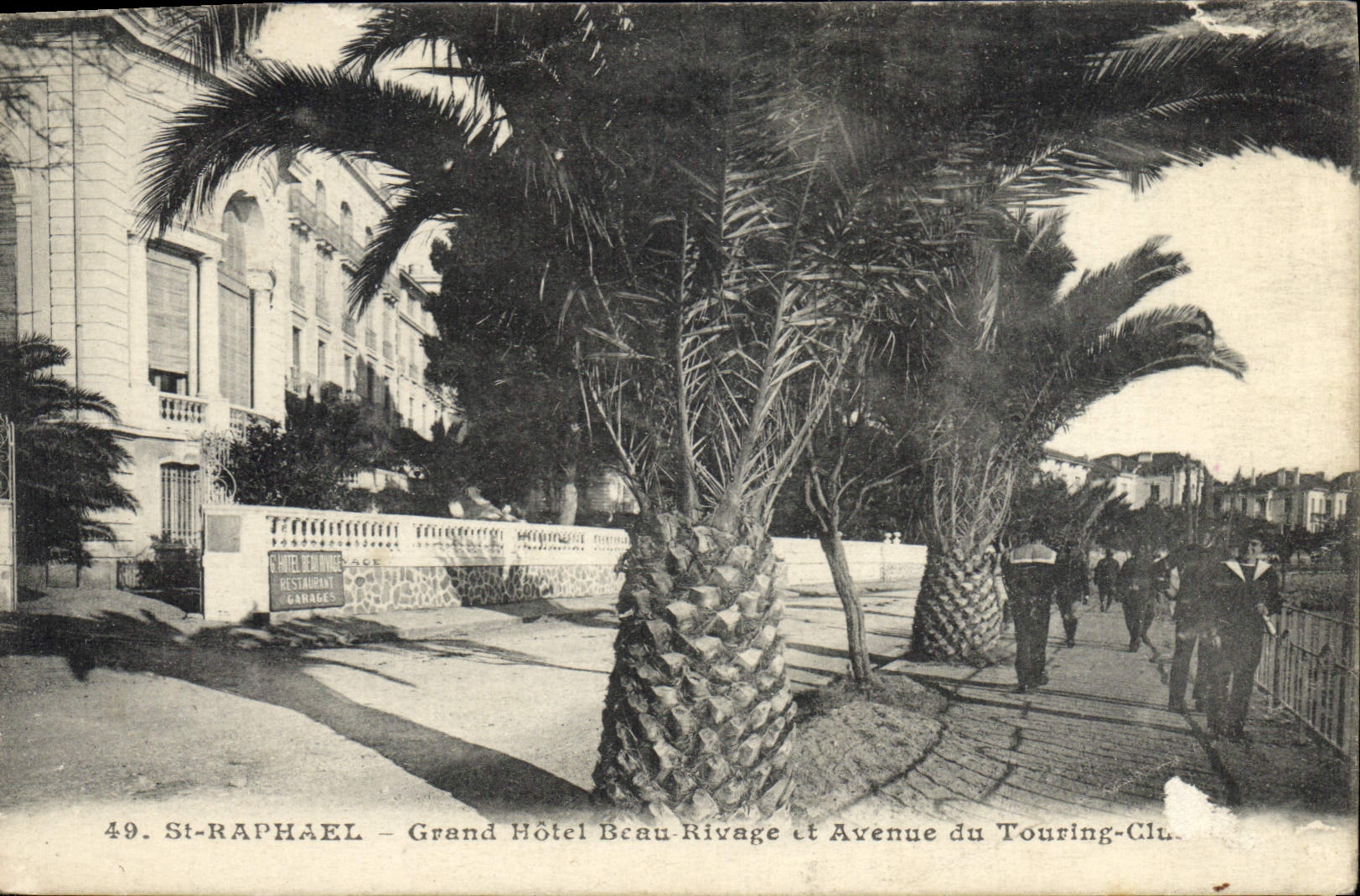 CPA St Raphael Grand Hotel Beau Rivage et Avenue du Touring