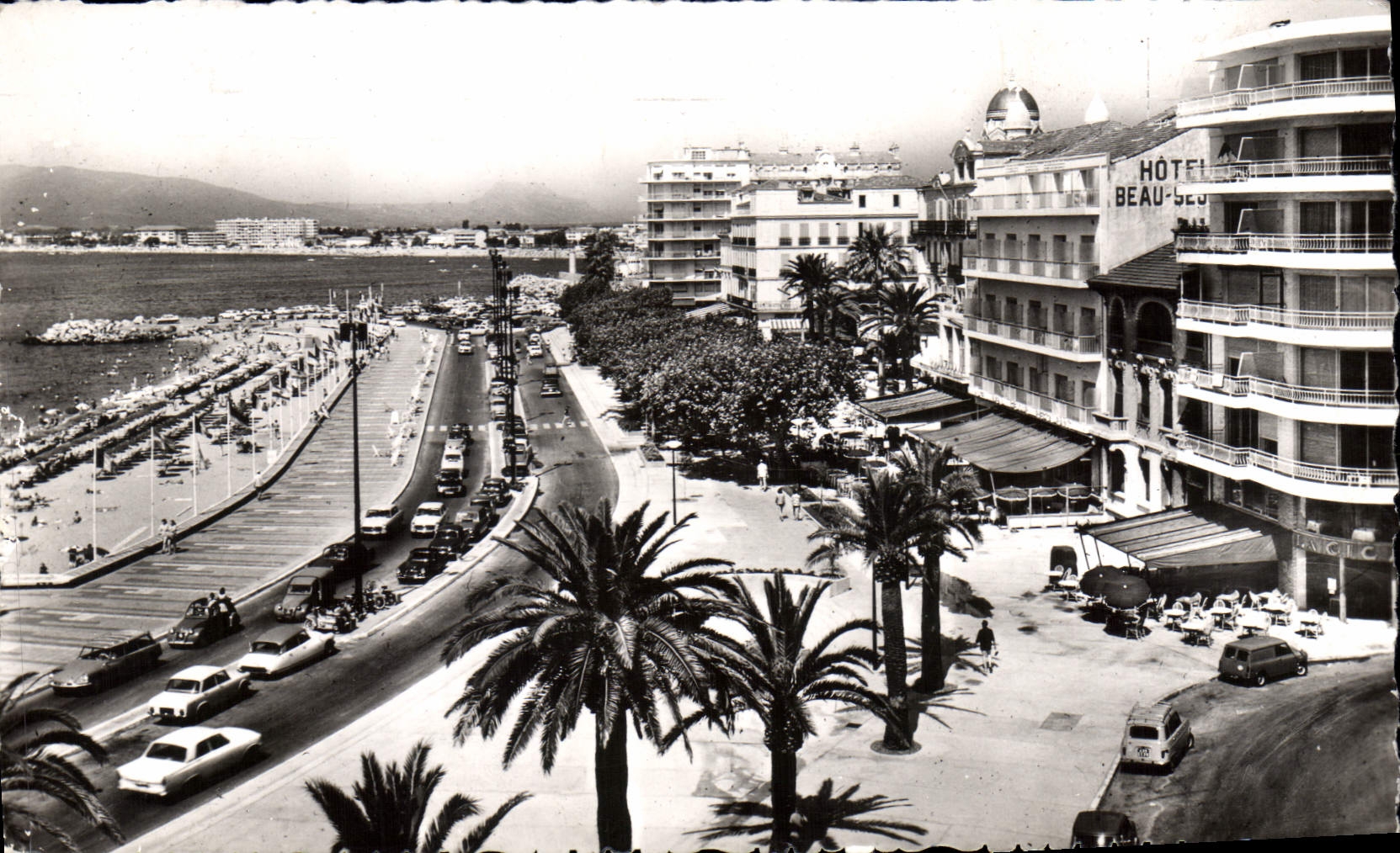 CPA Saint Raphael Le boulevard Felix Martin