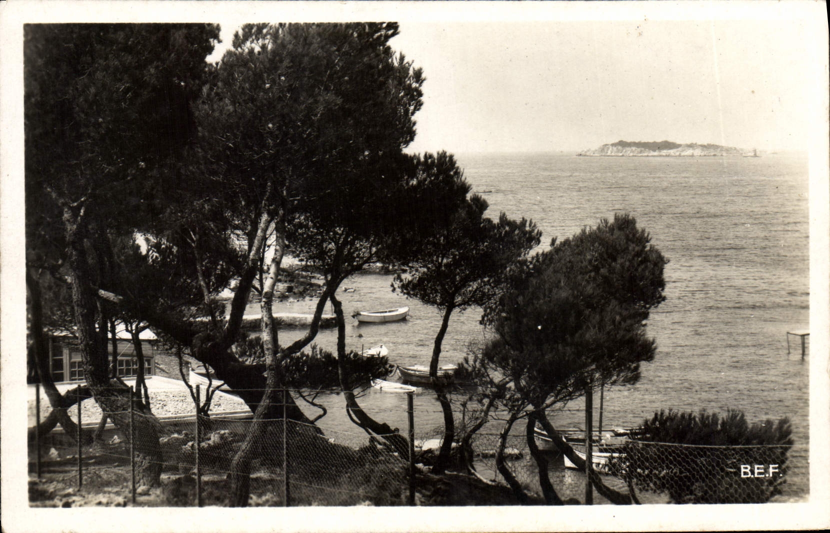 CPA Cote d'Azur la Gorguette vue sur l'Ile de Bandol