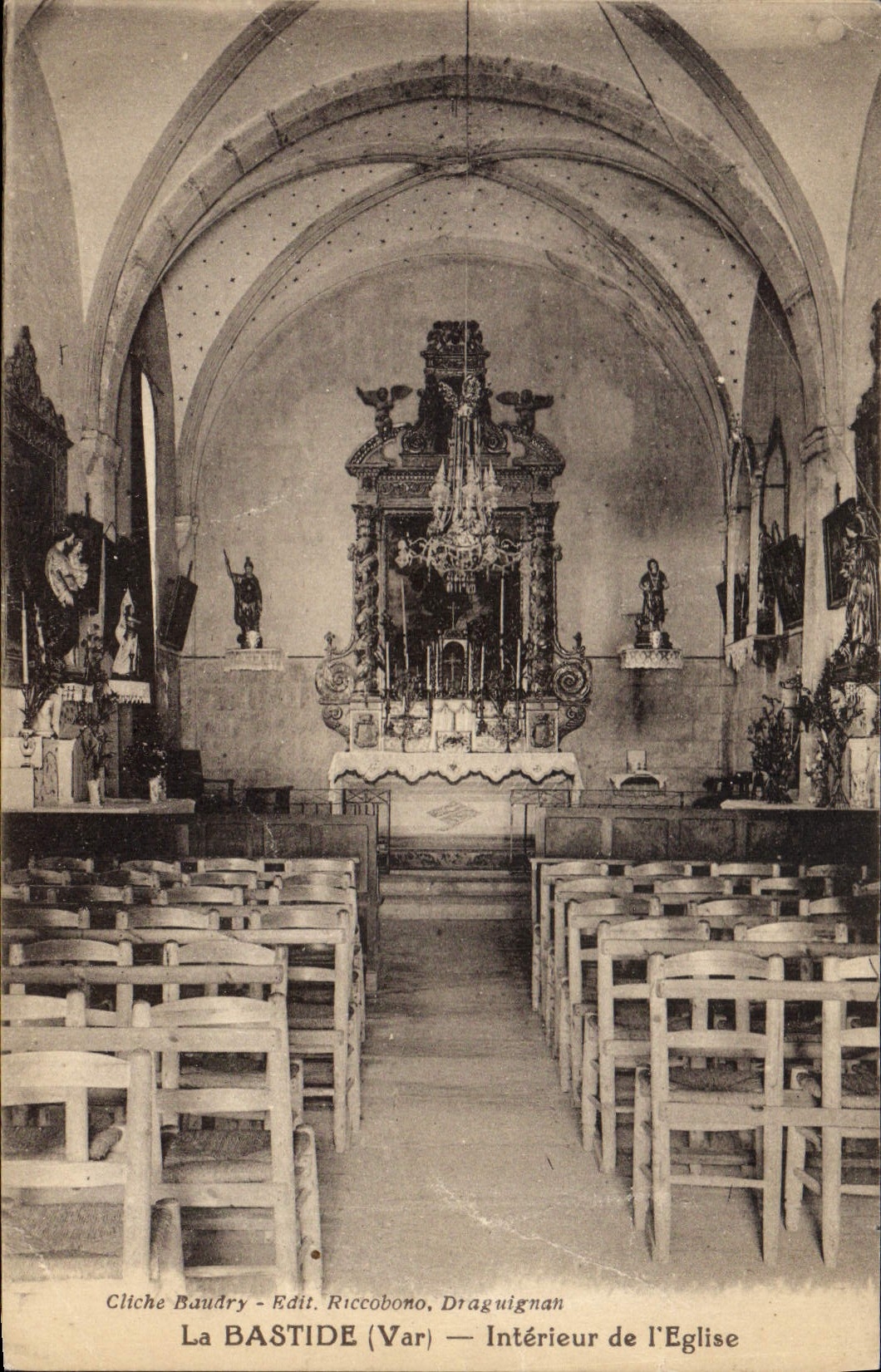 CPA la Bastide Var interieur de l'eglise 