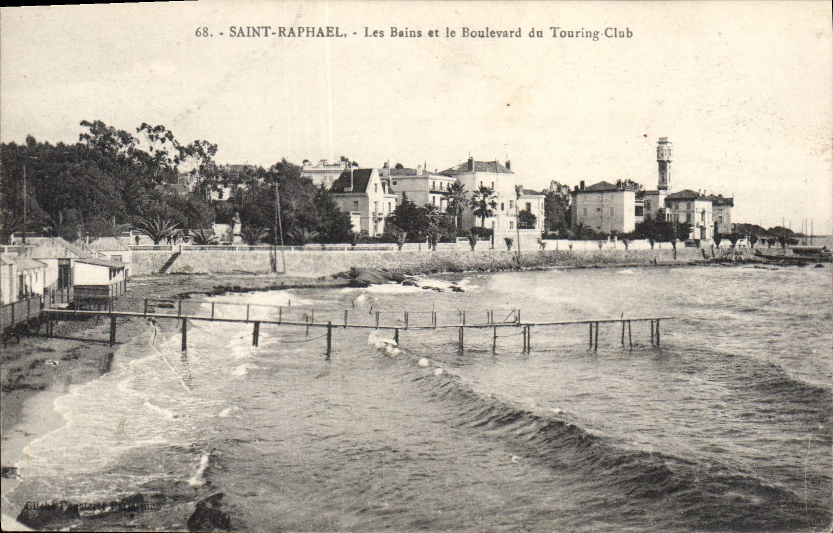 CPA Saint Raphael Les Bains et le Boulevard du Touring Club