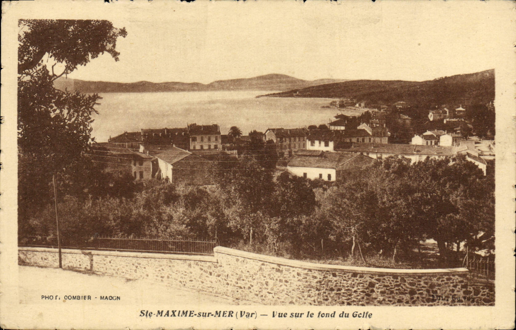 CPA Ste Maxime sur Mer Var Vue sur le fond du Golfe