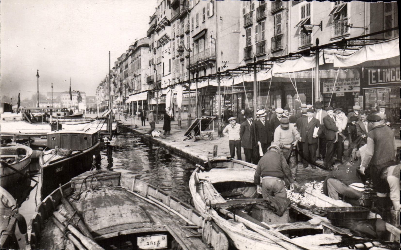 CPA Toulon sur Mer Var Pecheurs au Quai 
