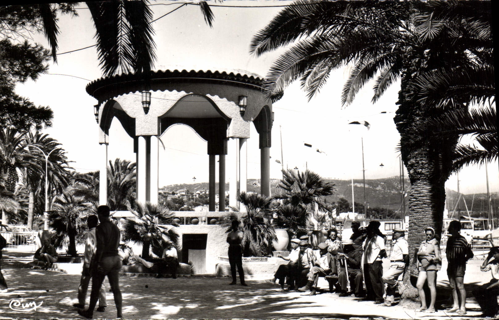 CPA Cote d'Azur varoise Bandol Var La Petanque sous les palmiers