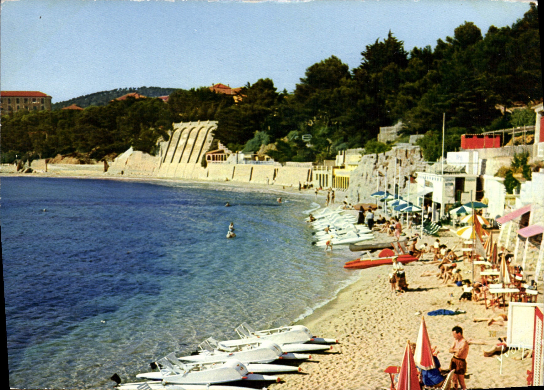 CPSM Couleurs et Lumiere de France La Cote d'Azur Bandol Var La Plage