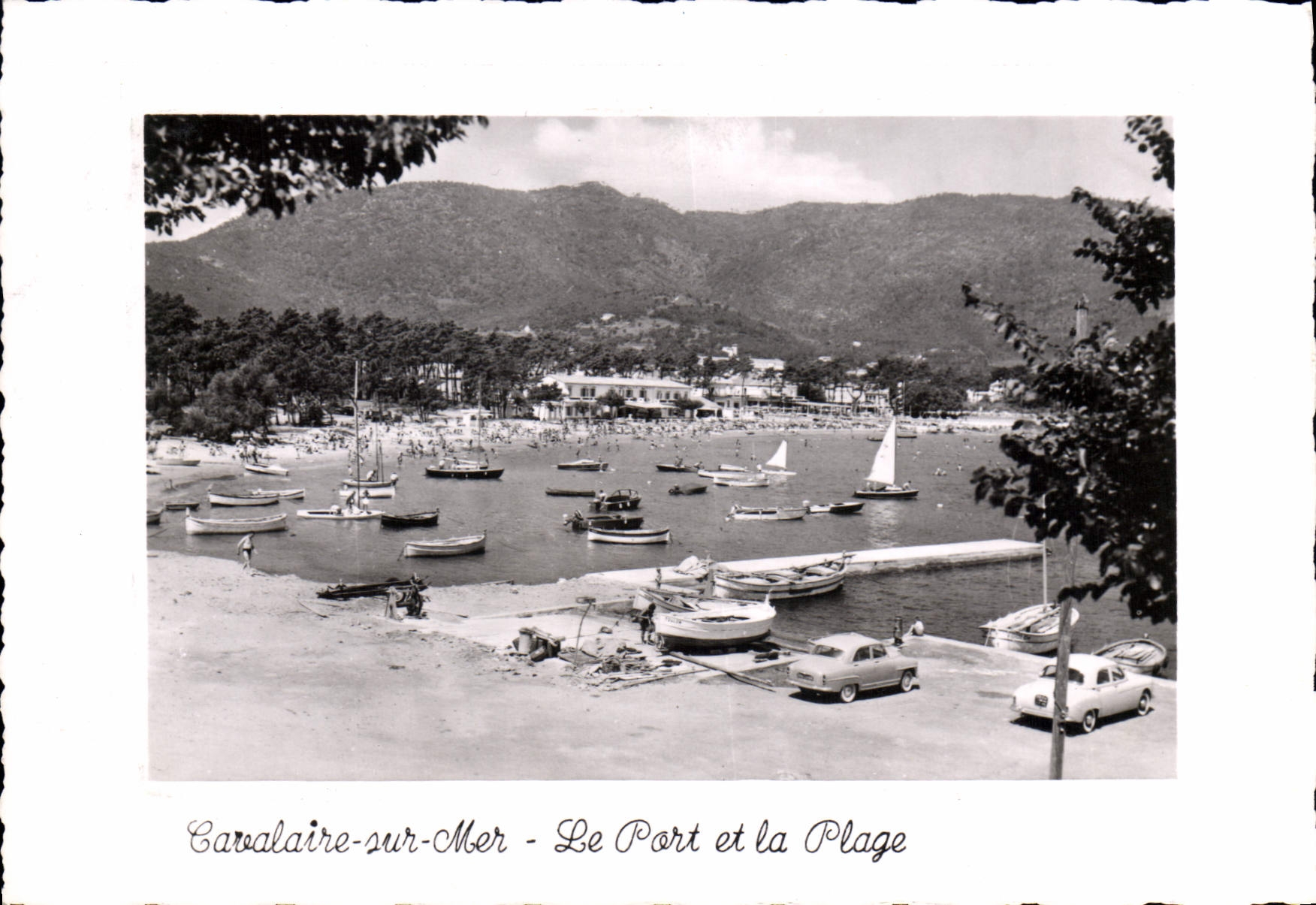 CPSM La Corniche des Maures Cavalaire sur Mer Var Le Port et la Plage