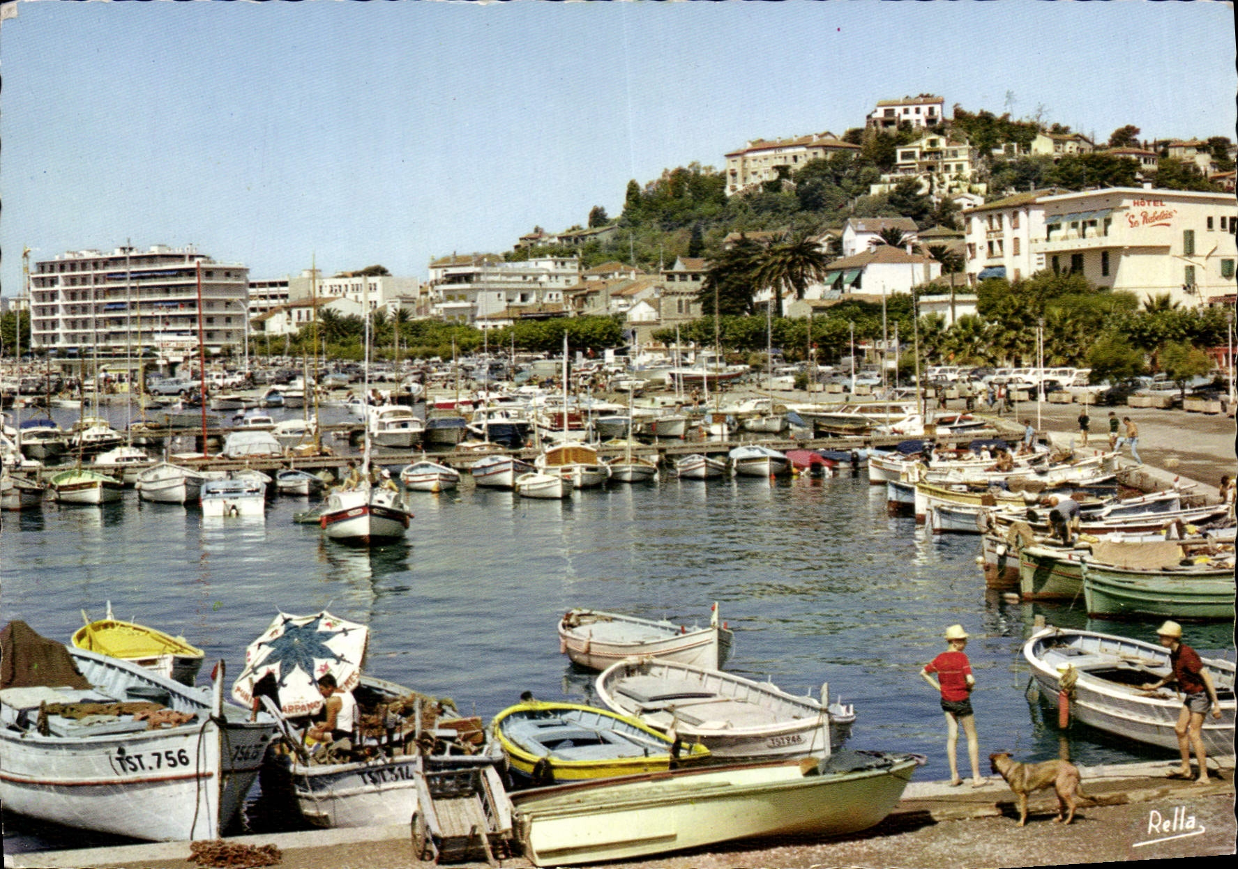 CPSM La Cote des Maures Le Lavandou Var Un coin du port