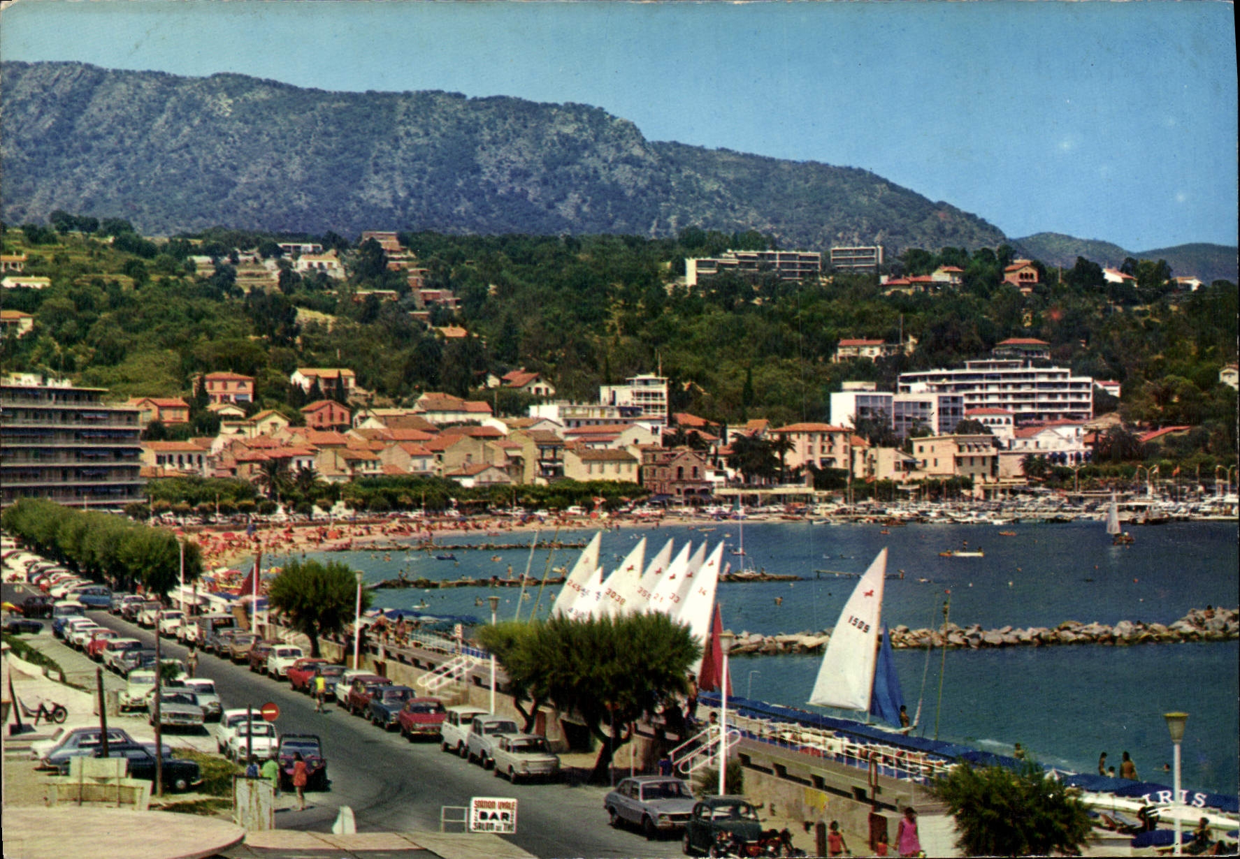 CPSM La Cote D'Azur Le Lavandou La Plage