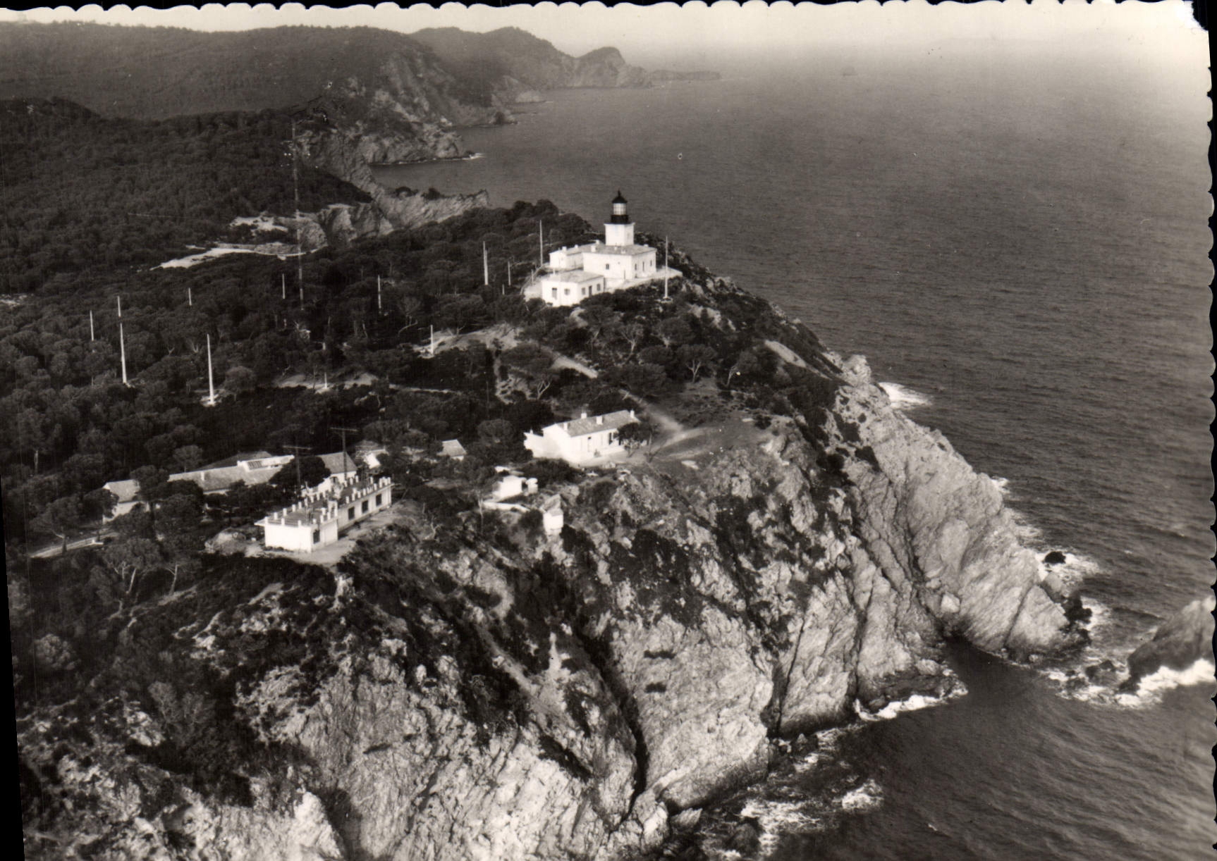 CPSM Ile de Porquerolles Var Vue aerienne du Phare et son Rocher