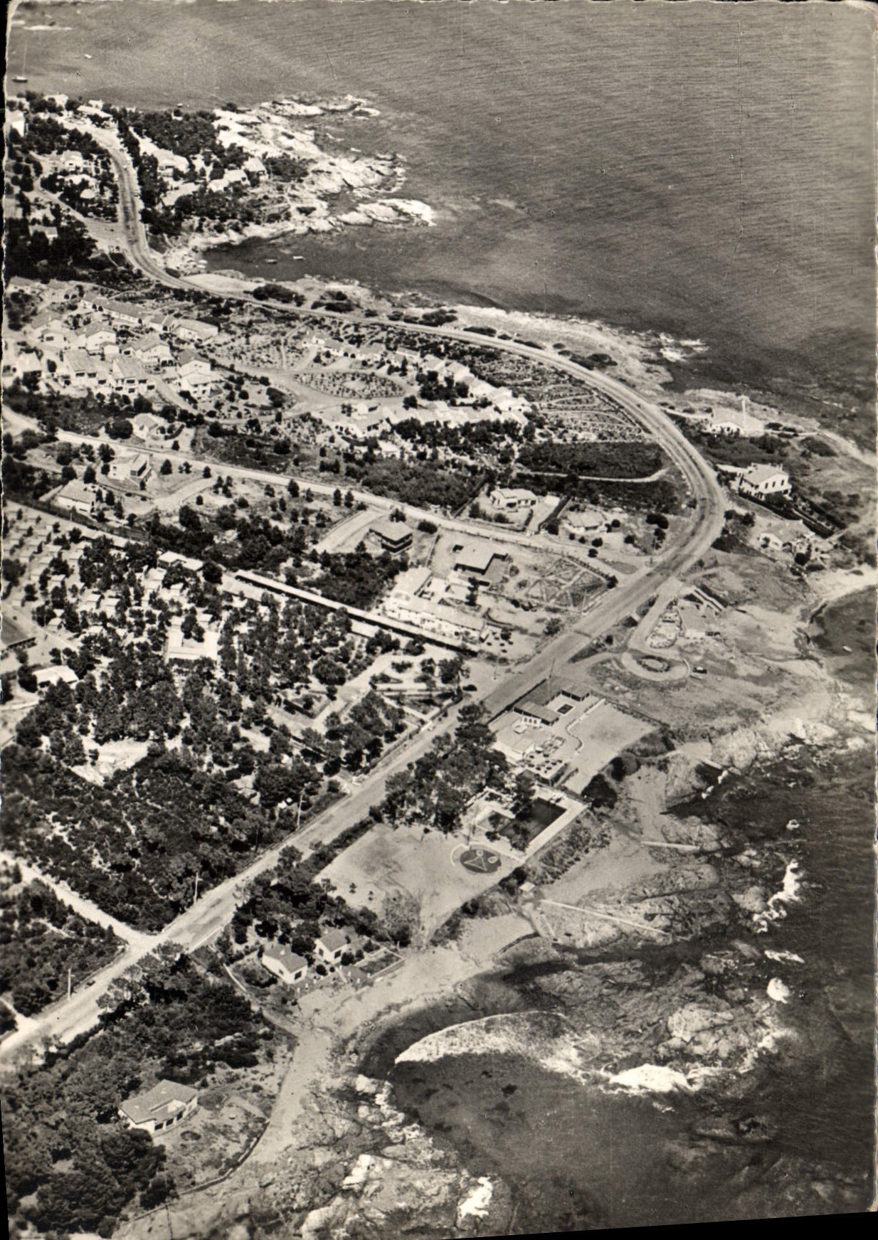 CPSM Village de Vacances du T C F Les Issambres Var