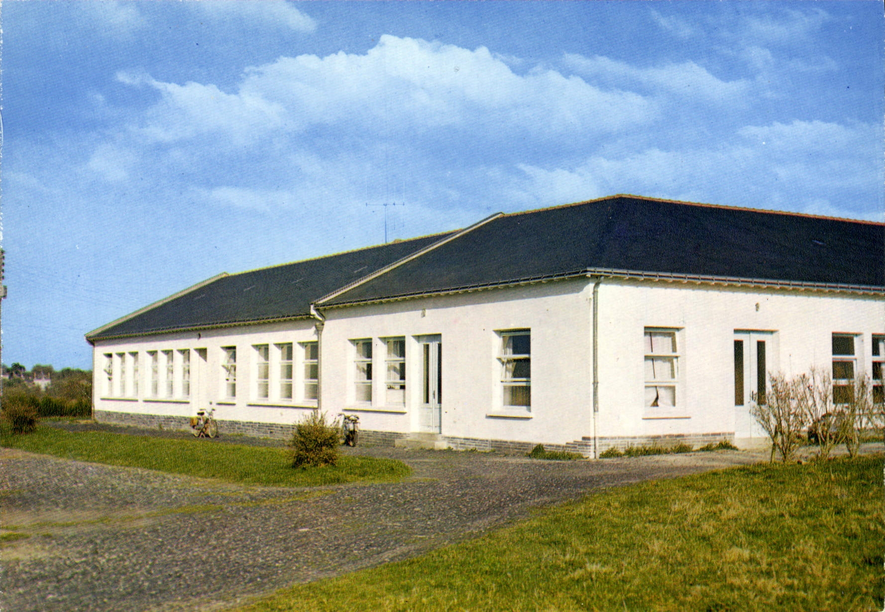 CPSM Petit Auverne L Atl Les Rochettes Institut rural