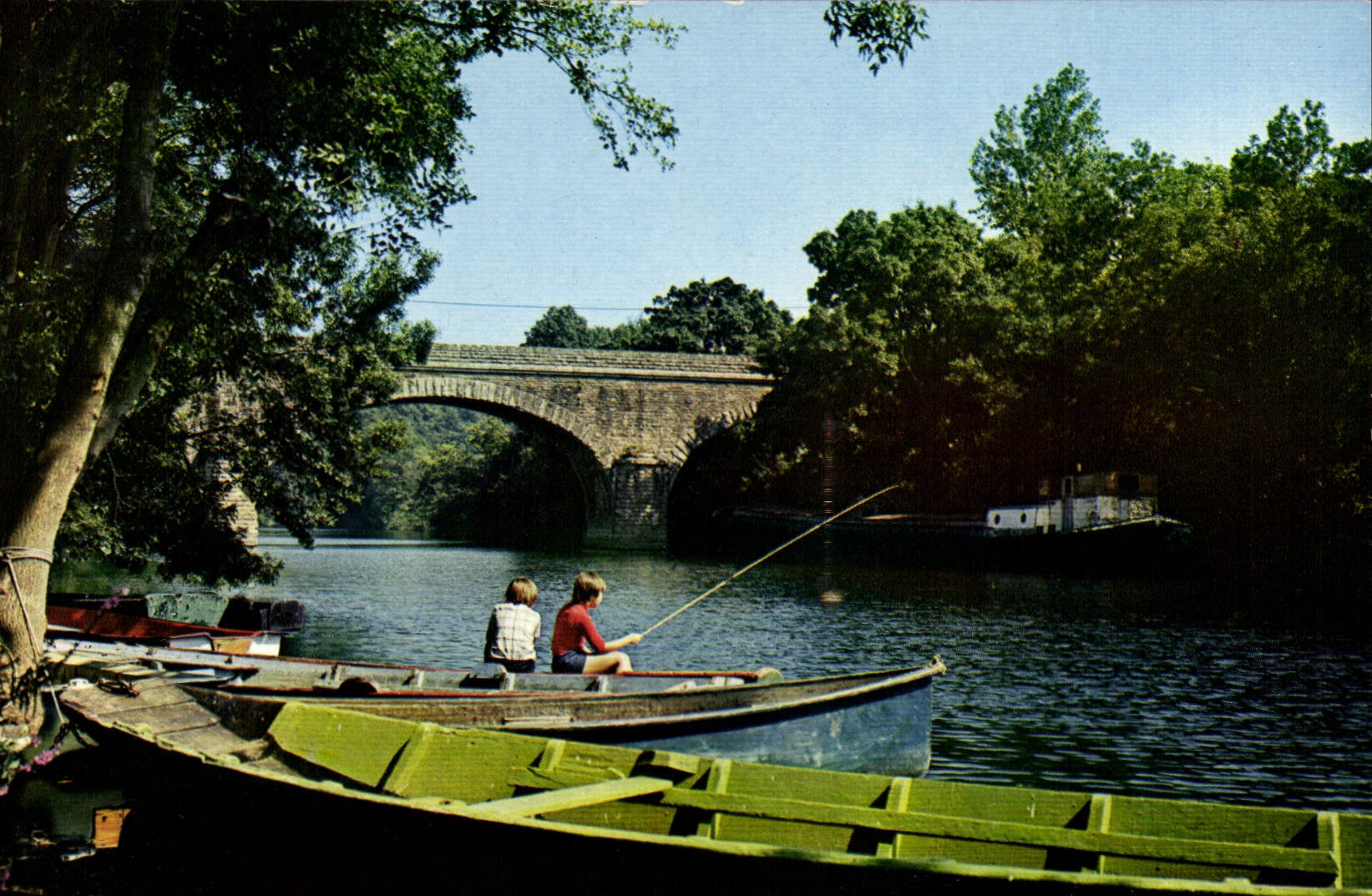 CPSM La Haie Fouassiere Loire Atl Un bon coin de peche sur la Seure Nantaise