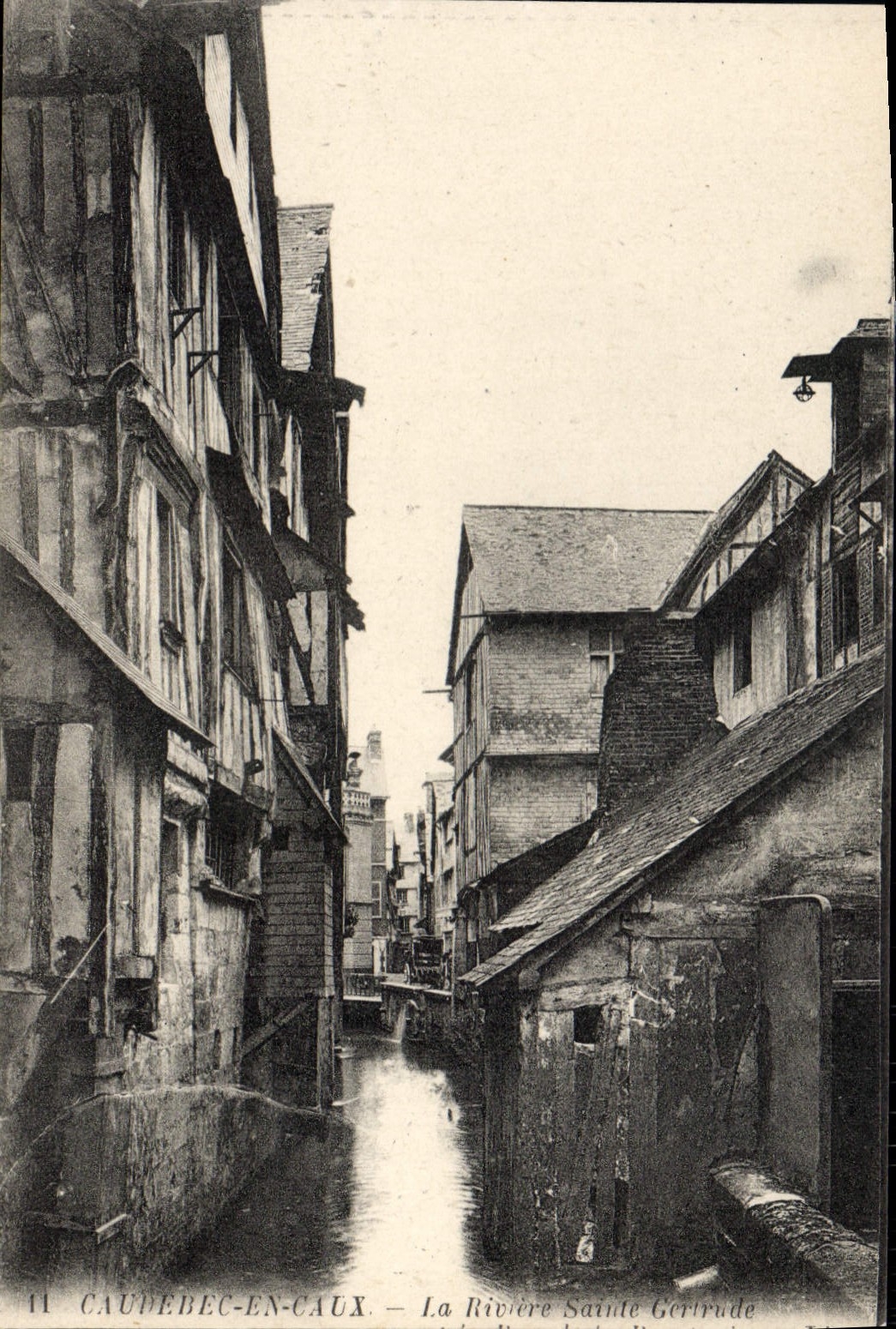 CPA Caudebec en Caux la Riviere Saint Gertrude 