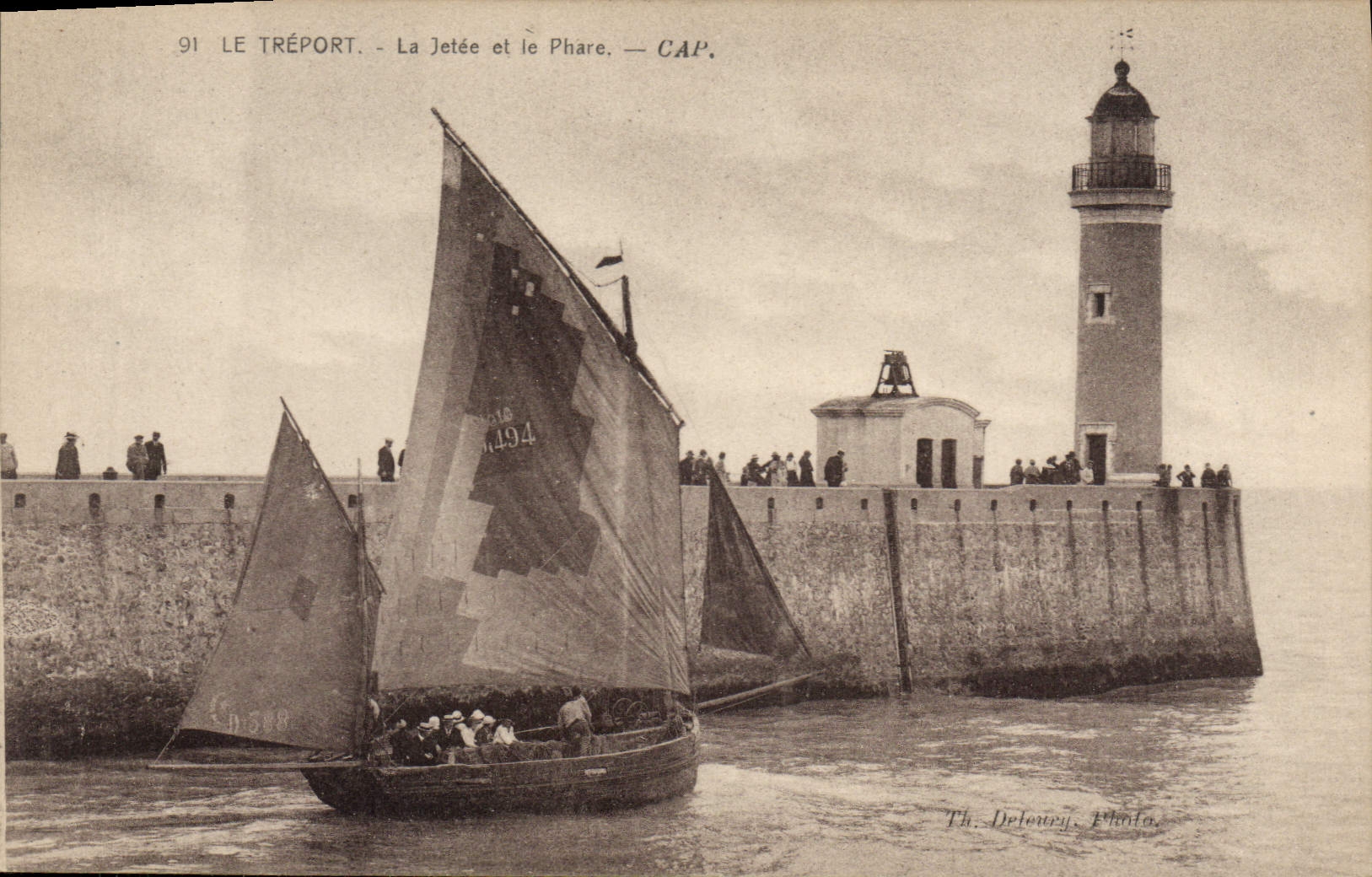 CPA Le Treport la Jetee et le Phare 