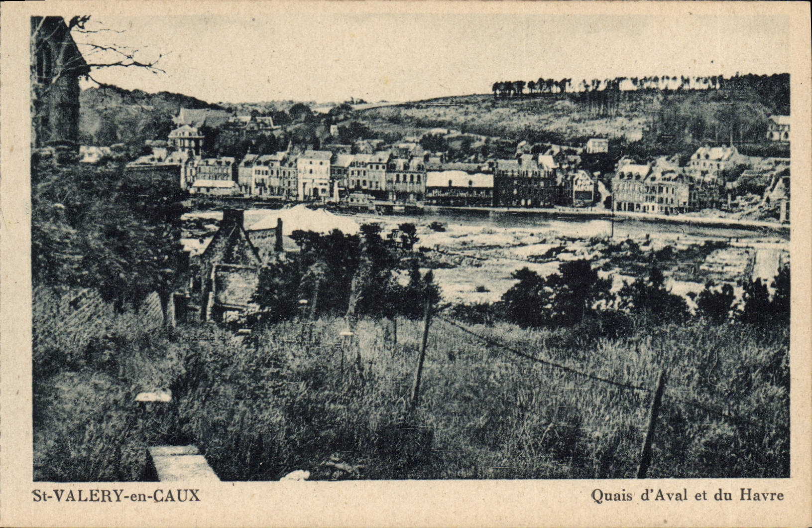 CPA St Valery en Caux Quais d'Aval et du Havre 