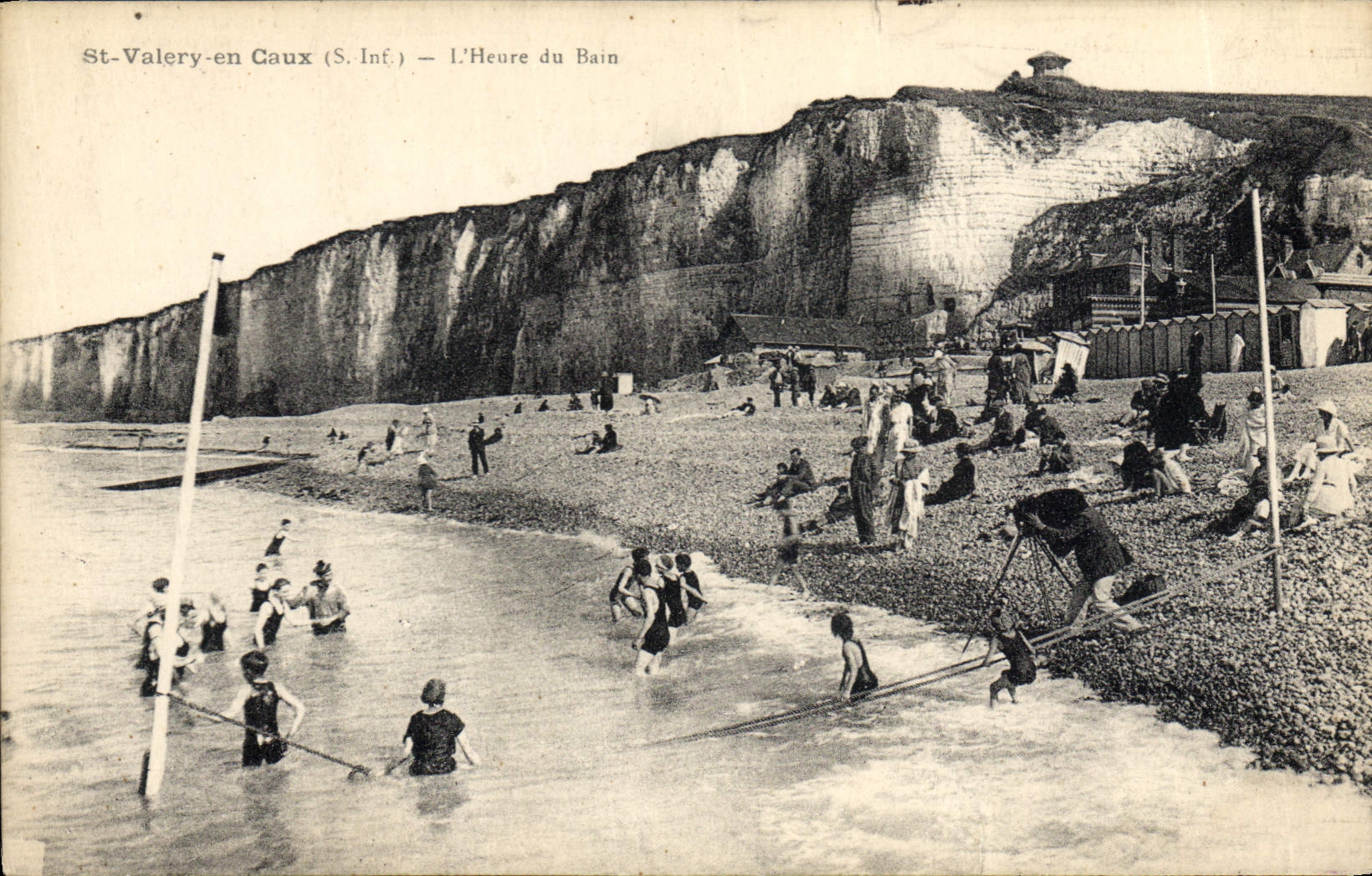 CPA St Valery en Caux S Inf l'Heure du Bain