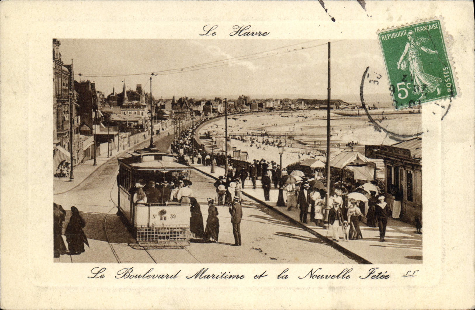 CPA Le Havre le boulevard Maritime et la Nouvelle Jetee
