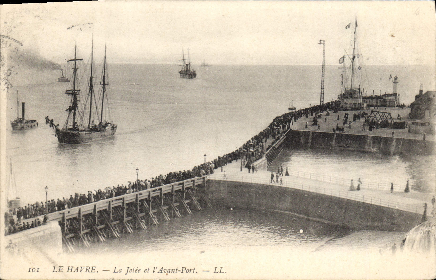 CPA Le Havre la Jetee et l'Avant port 