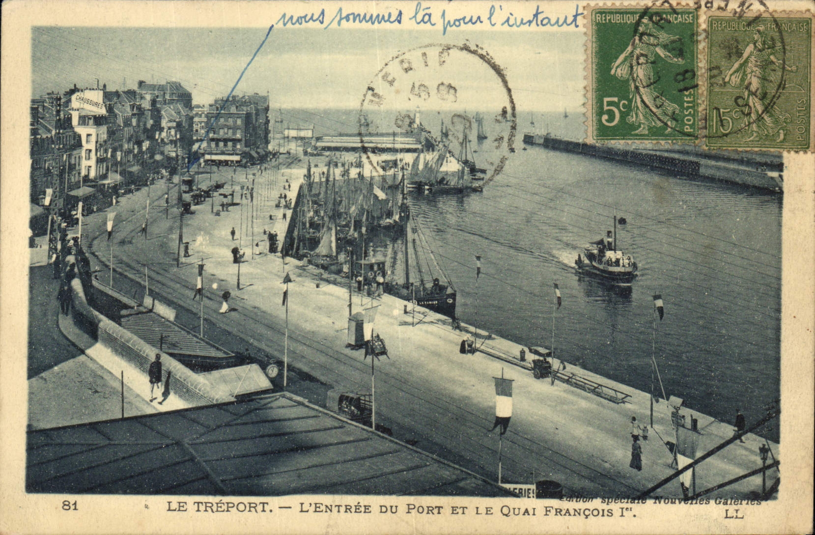 CPA Le Treport l'Entree du port et le quai Francois I 