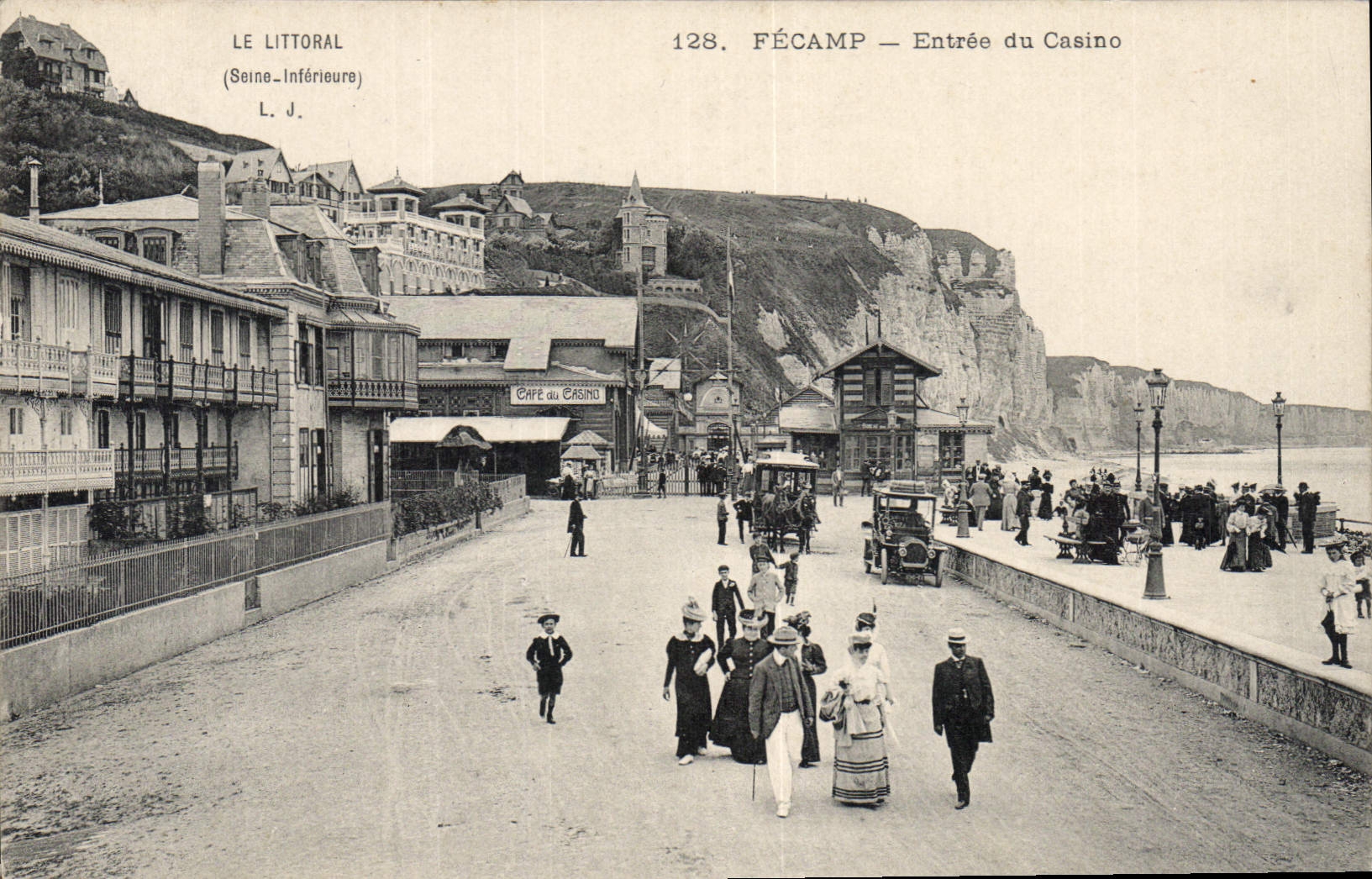 CPA Le Littoral Seine Inferieure Fecamp entree du casino 