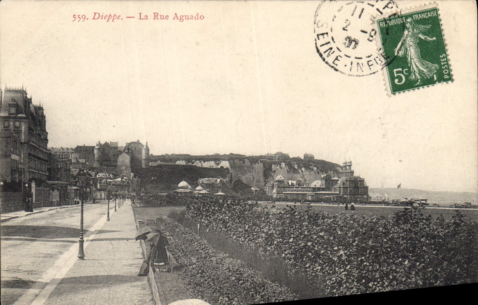 CPA Dieppe la Rue Aguado 