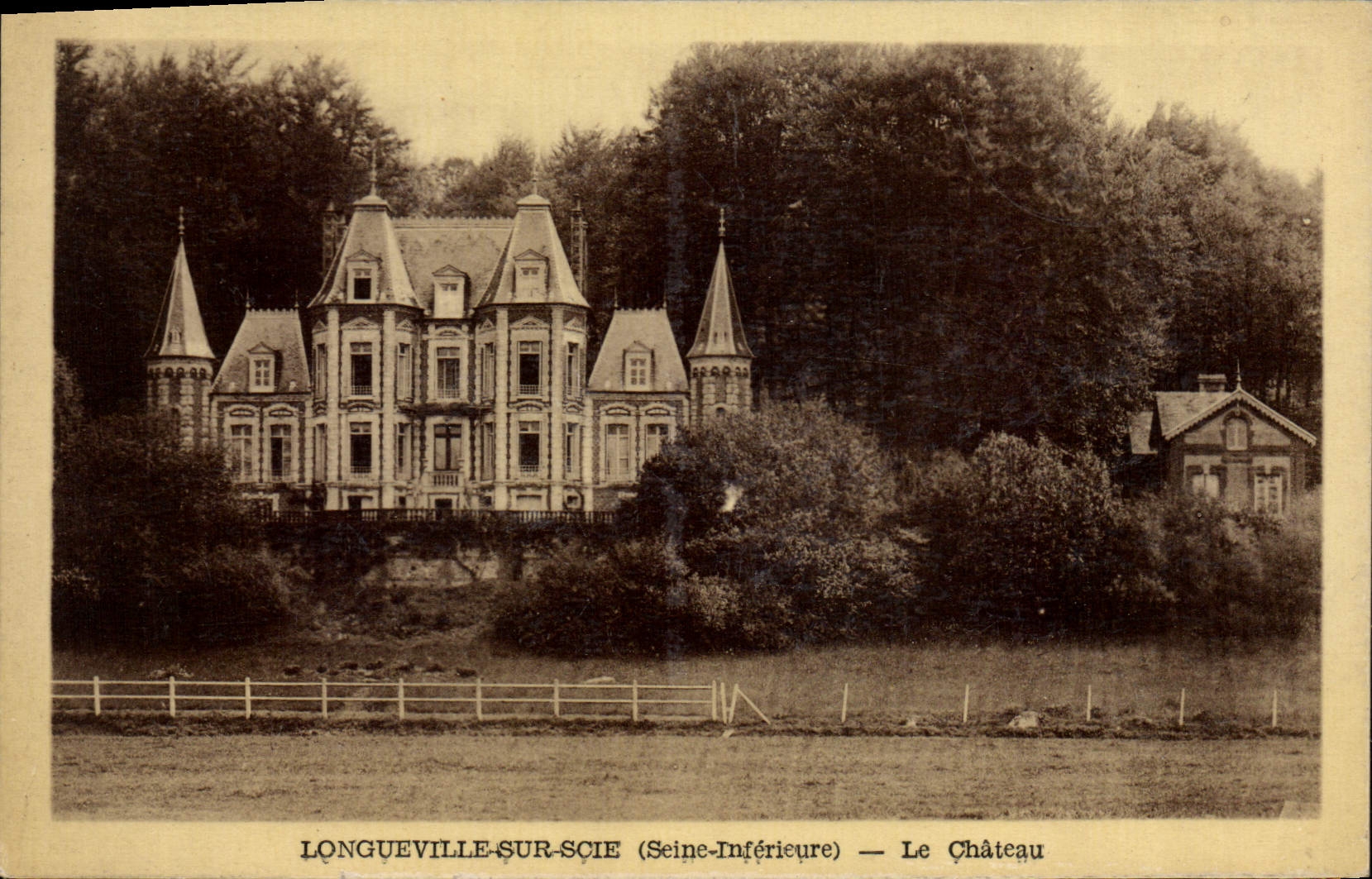 CPA Longueville sur Soie Seine Inferieure le chateau