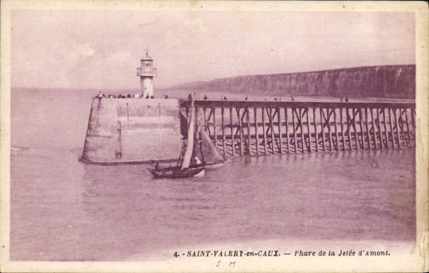 CPA Saint Valery en Caux Phare de la Jetee d'amont