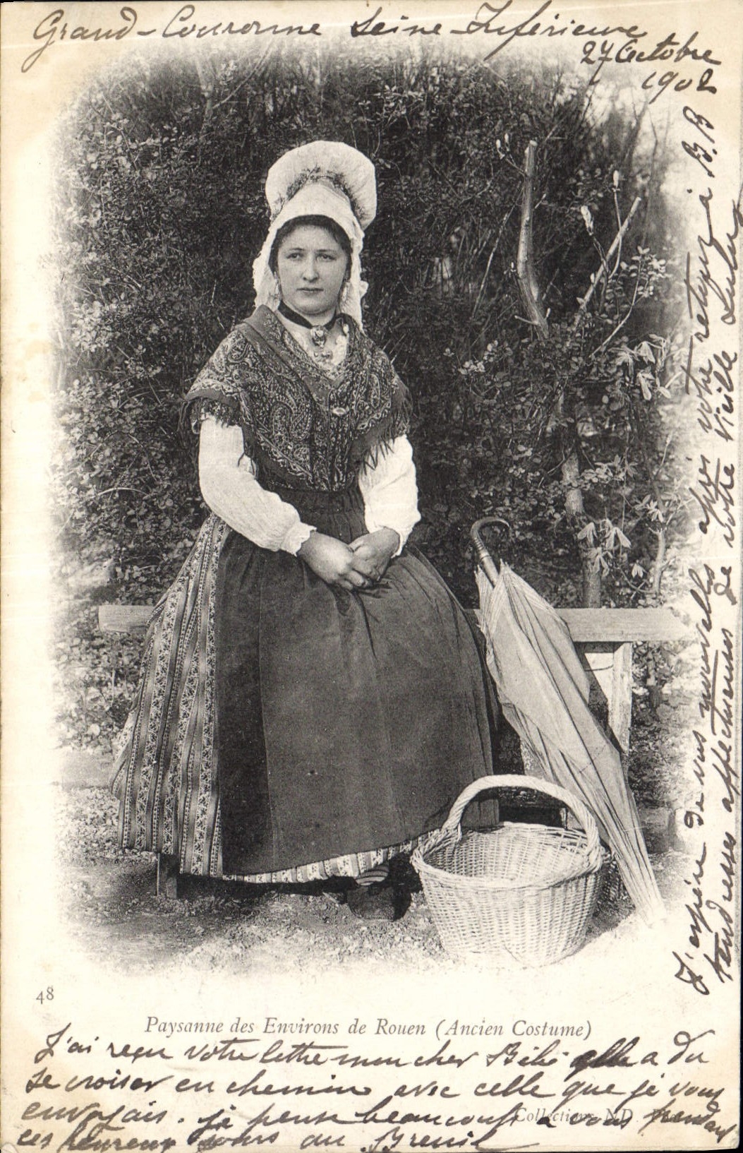 CPA Paysanne des Environs de Rouen Ancien Costume