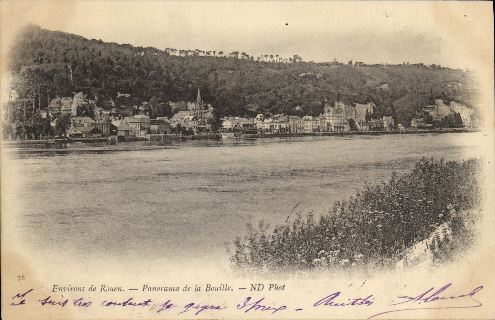 CPA Environs de Rouen Panorama de la Bouille