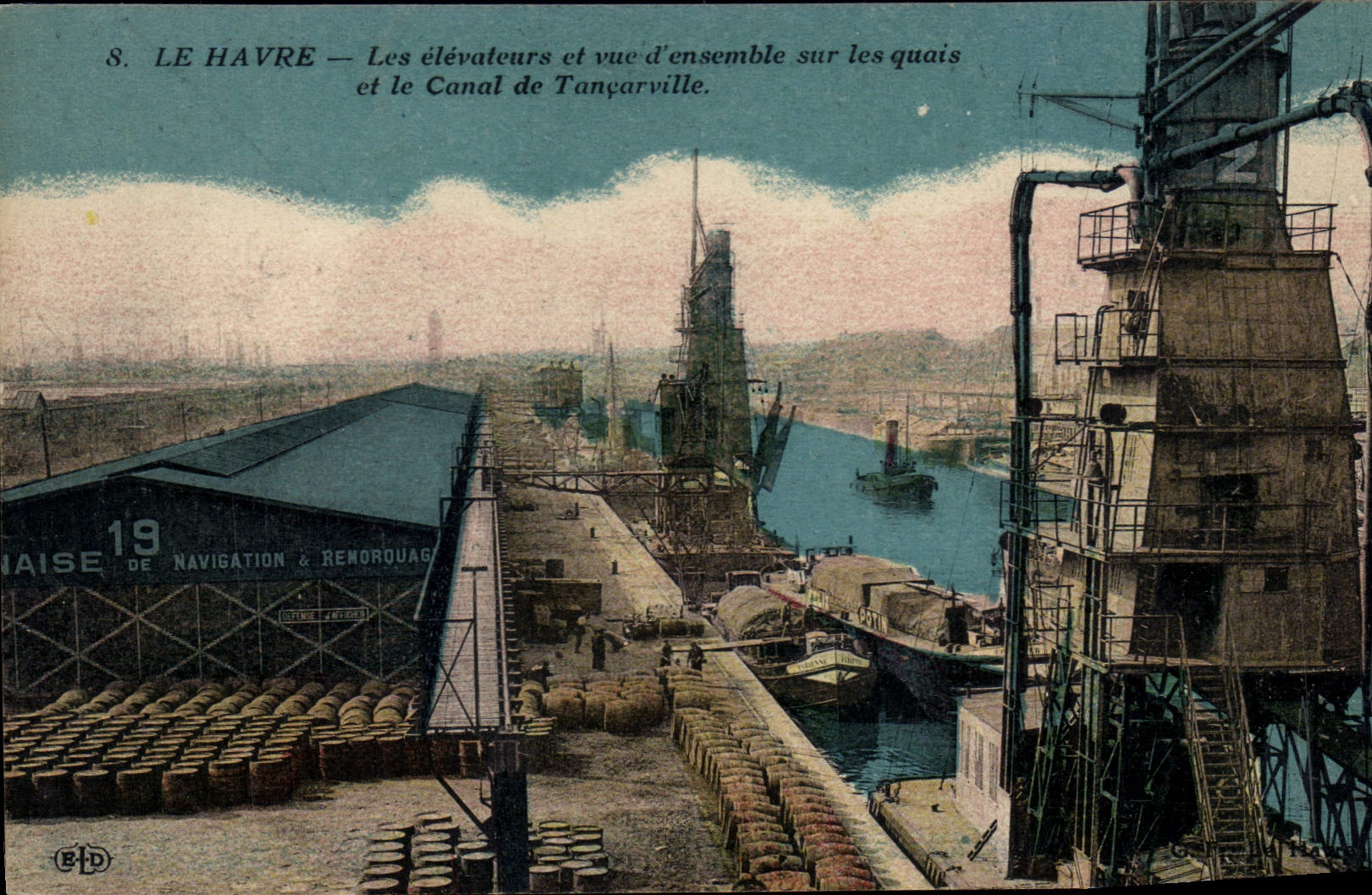 CPA Le Havre Les elevaleurs et vue d'ensemble sur les quais et le Canal de Tancarville