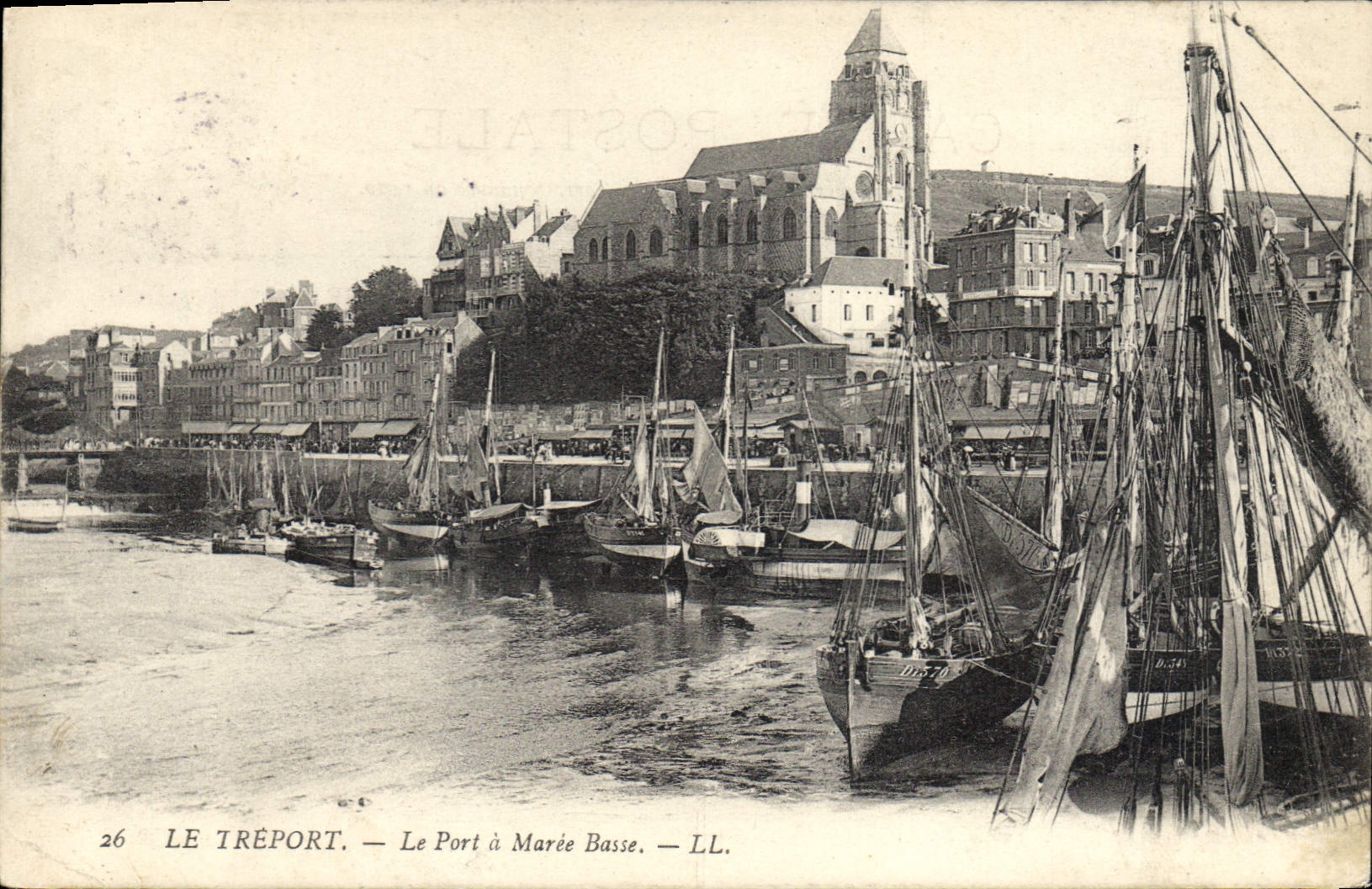 CPA La Treport Le Port a Maree Basse 