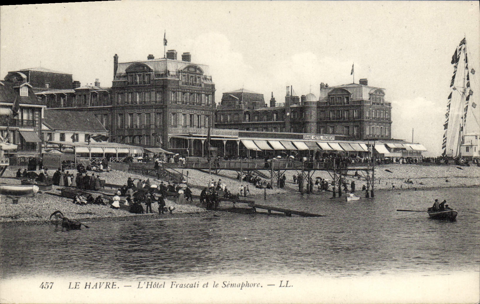 CPA Le Havre l'Hotel Frascali et le Semaphore 