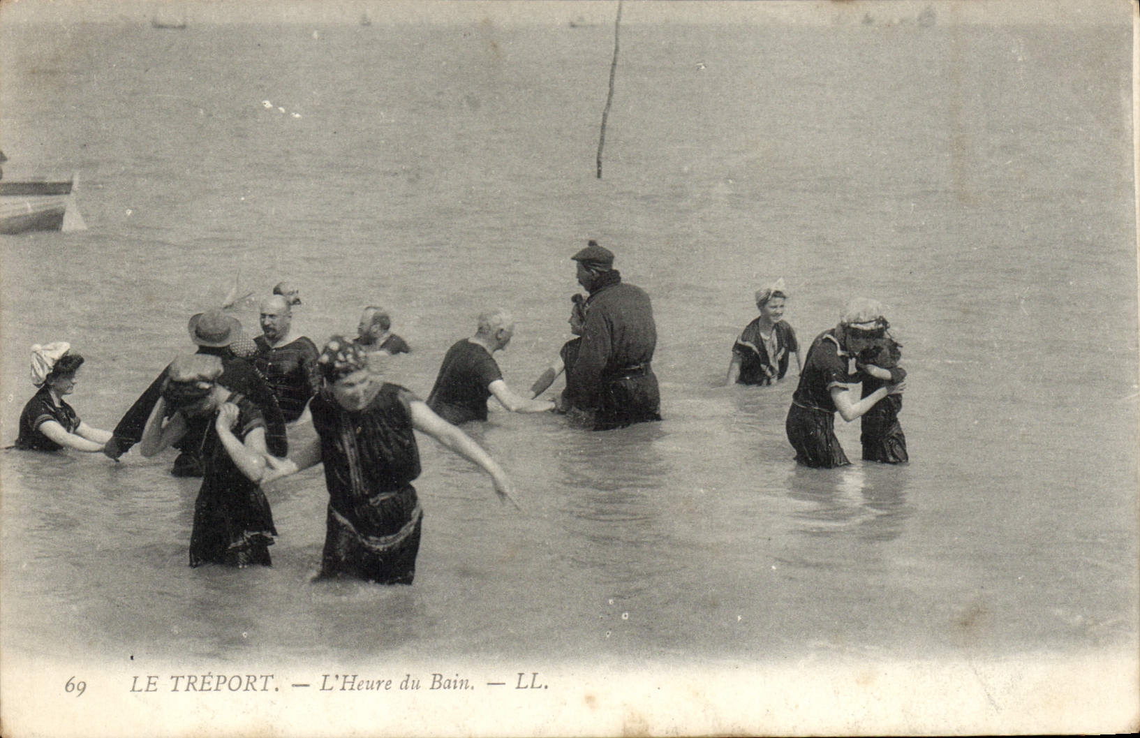 CPA Le Treport l'Heure du Bain 