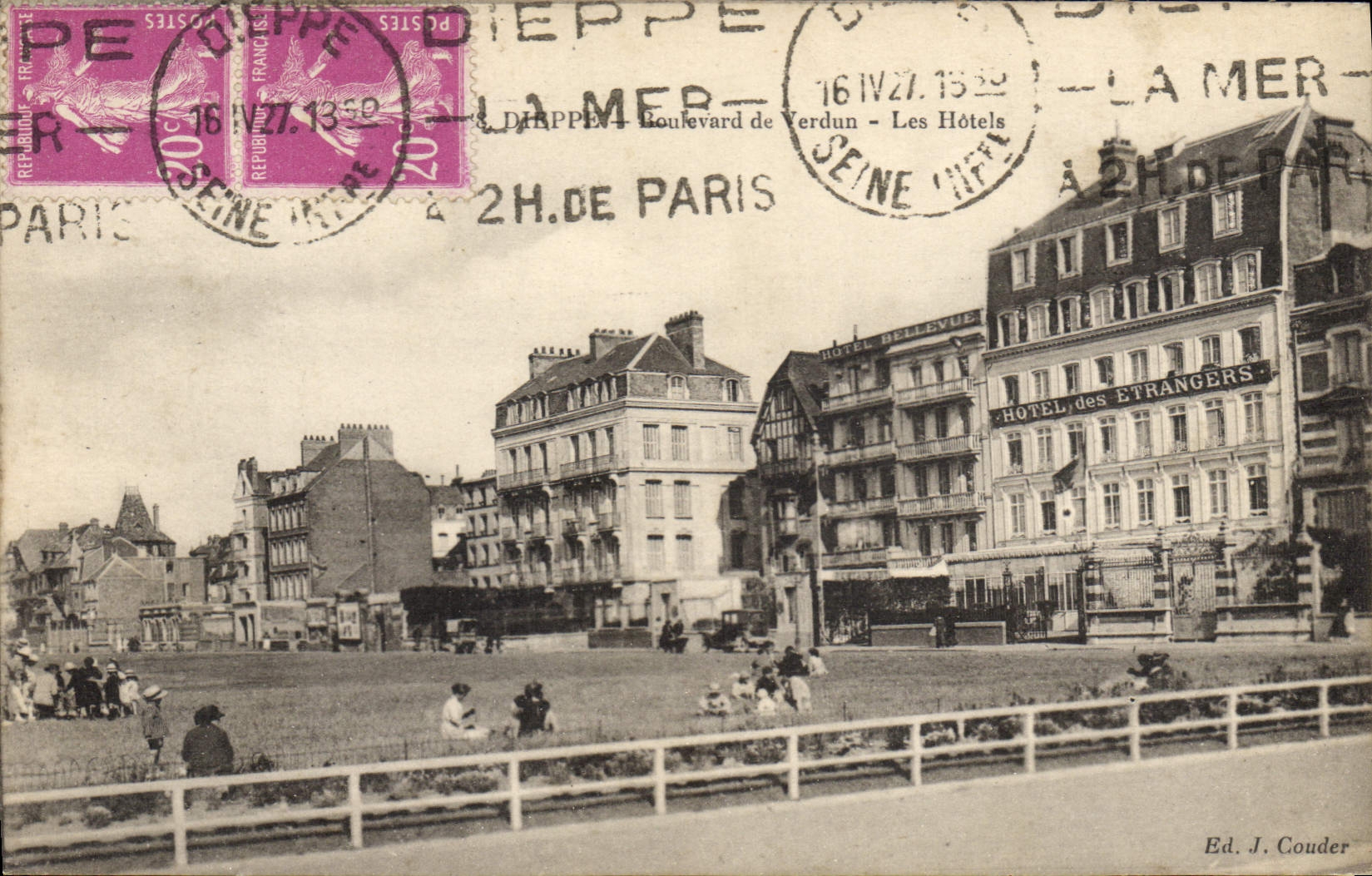 CPA Dieppe Boulevard de Verdun Les Hotels