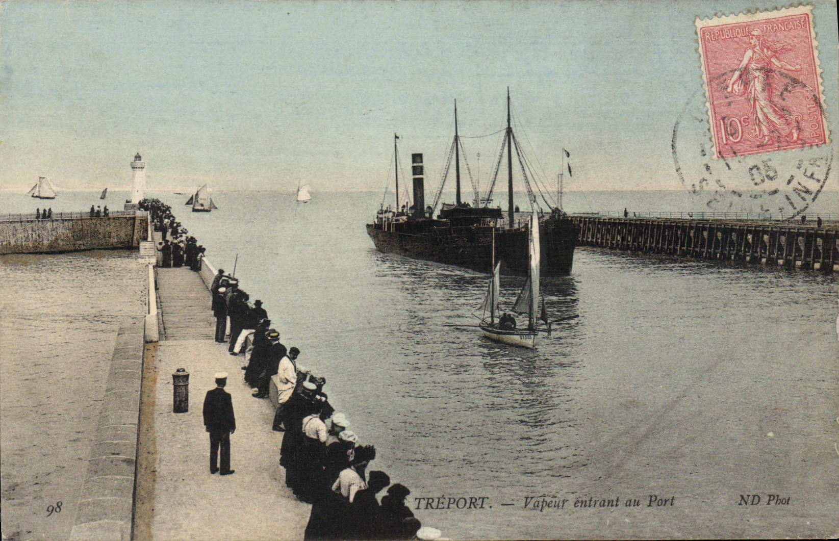 CPA Treport Vapeur entrant au Port 