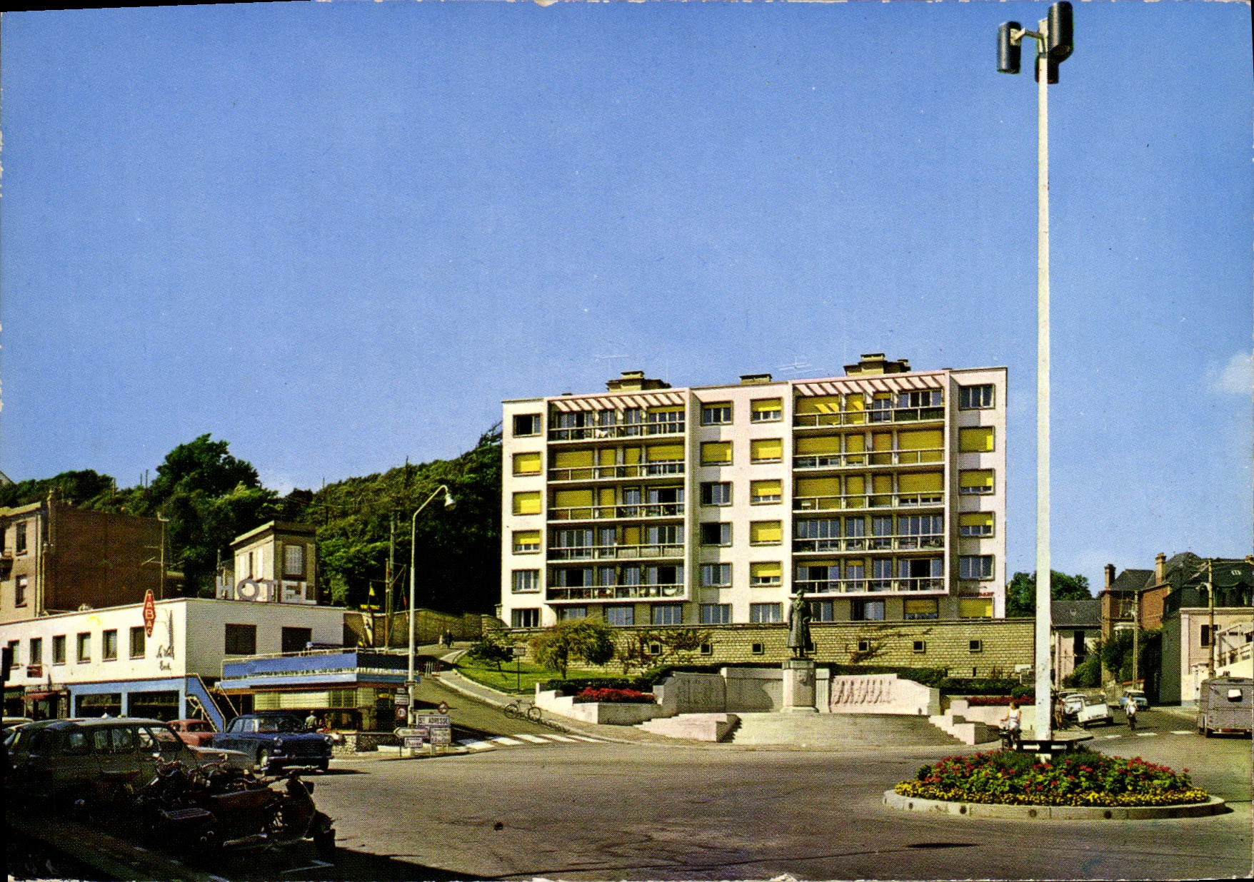 CPSM Le Havre La Place Clemenceau et le Monument du Roi Albert