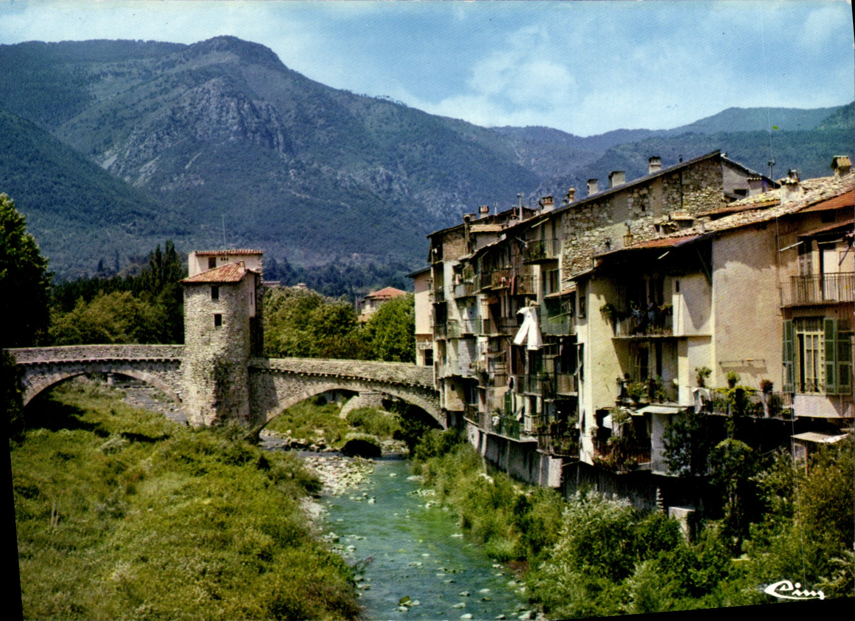 CPA Sospel Alp Mar Viellies maisons bordees par la Bevera qu enjambe le vieux pont 