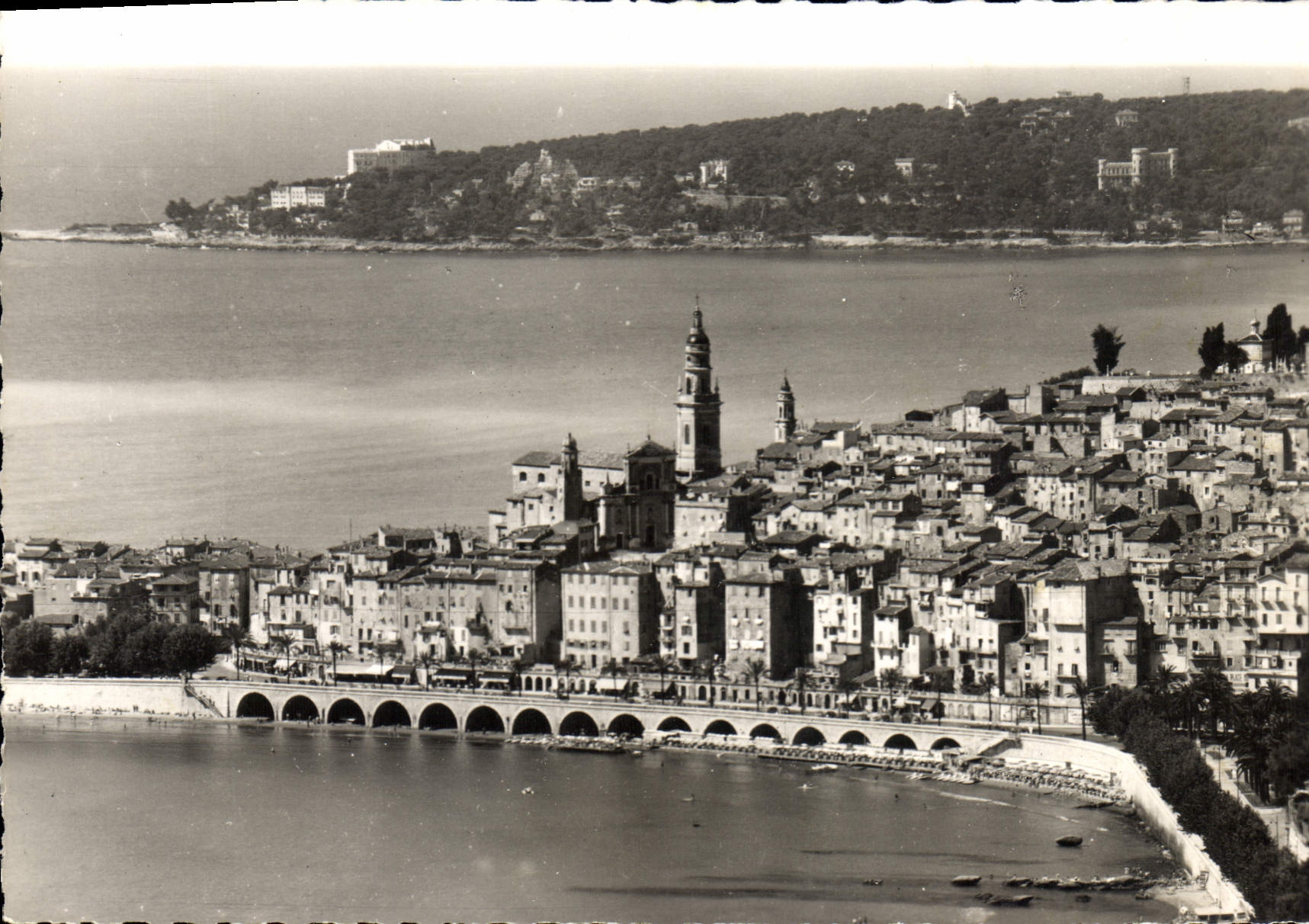 CPSM La Cote D'Azur Menton La Vieille ville et le Cap Martin