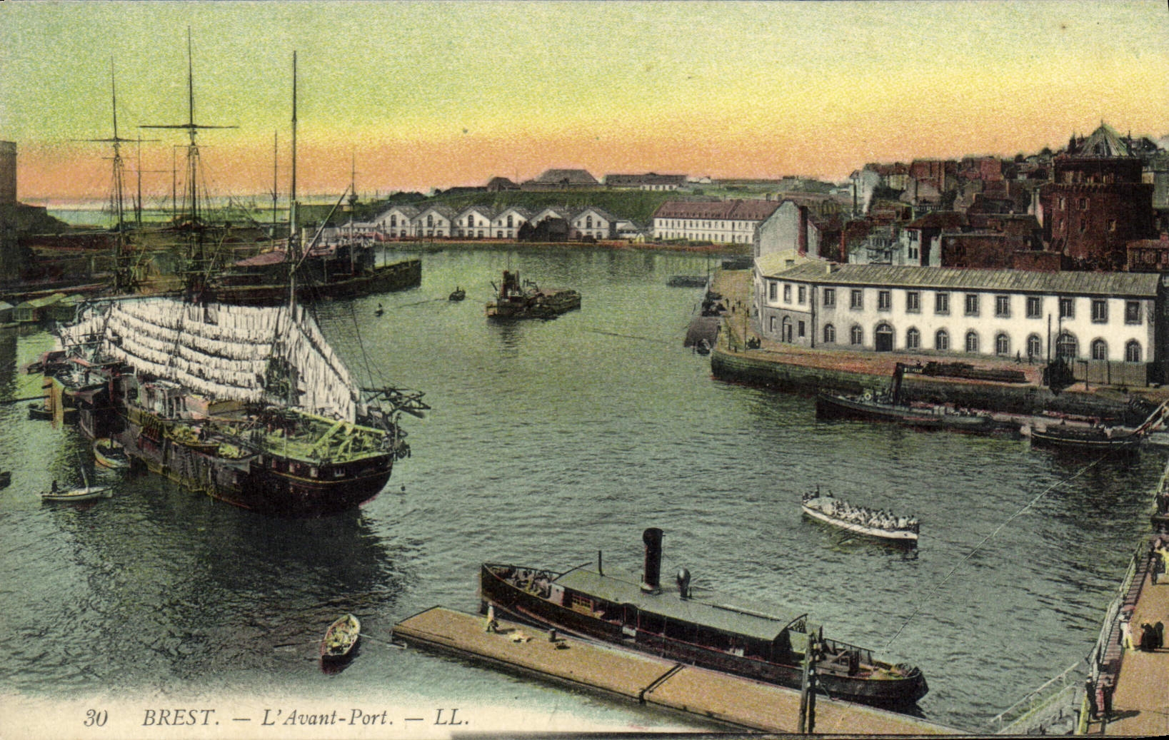 CPA Brest L'Avant Port 