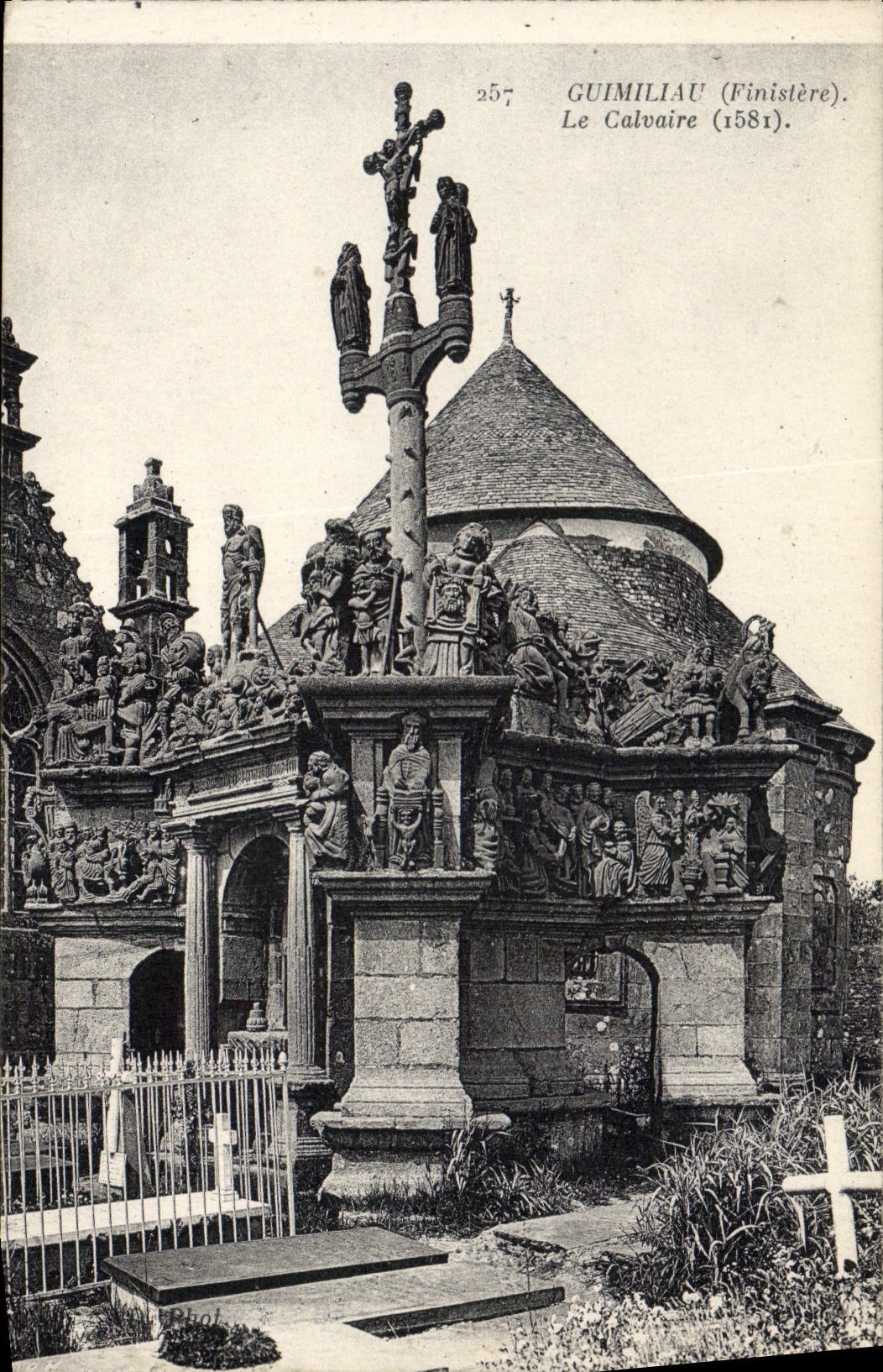CPA Guimiliau Finistere Le Calvaire 